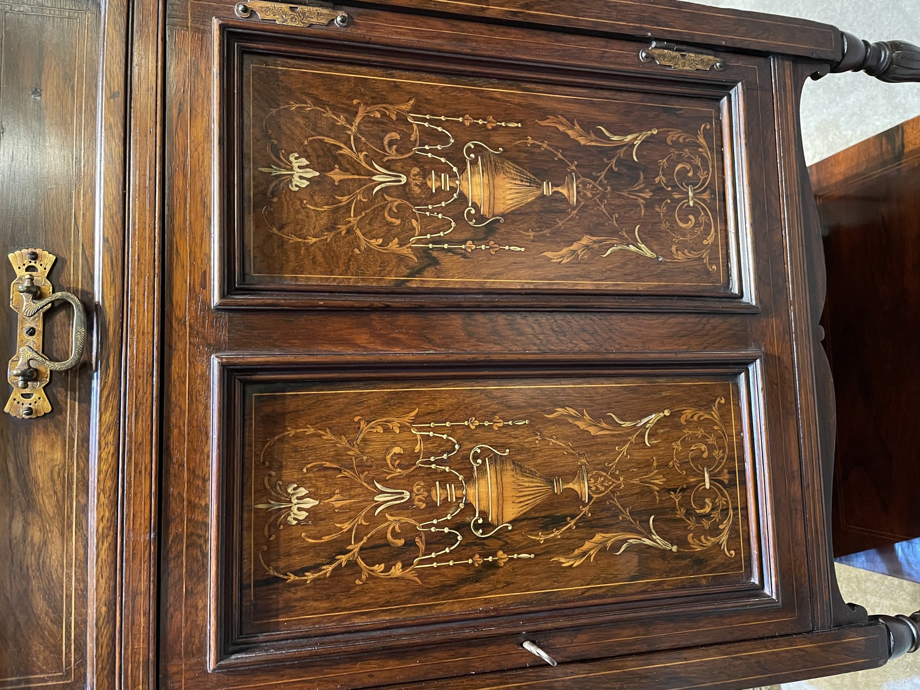cabinet211217_08.JPG