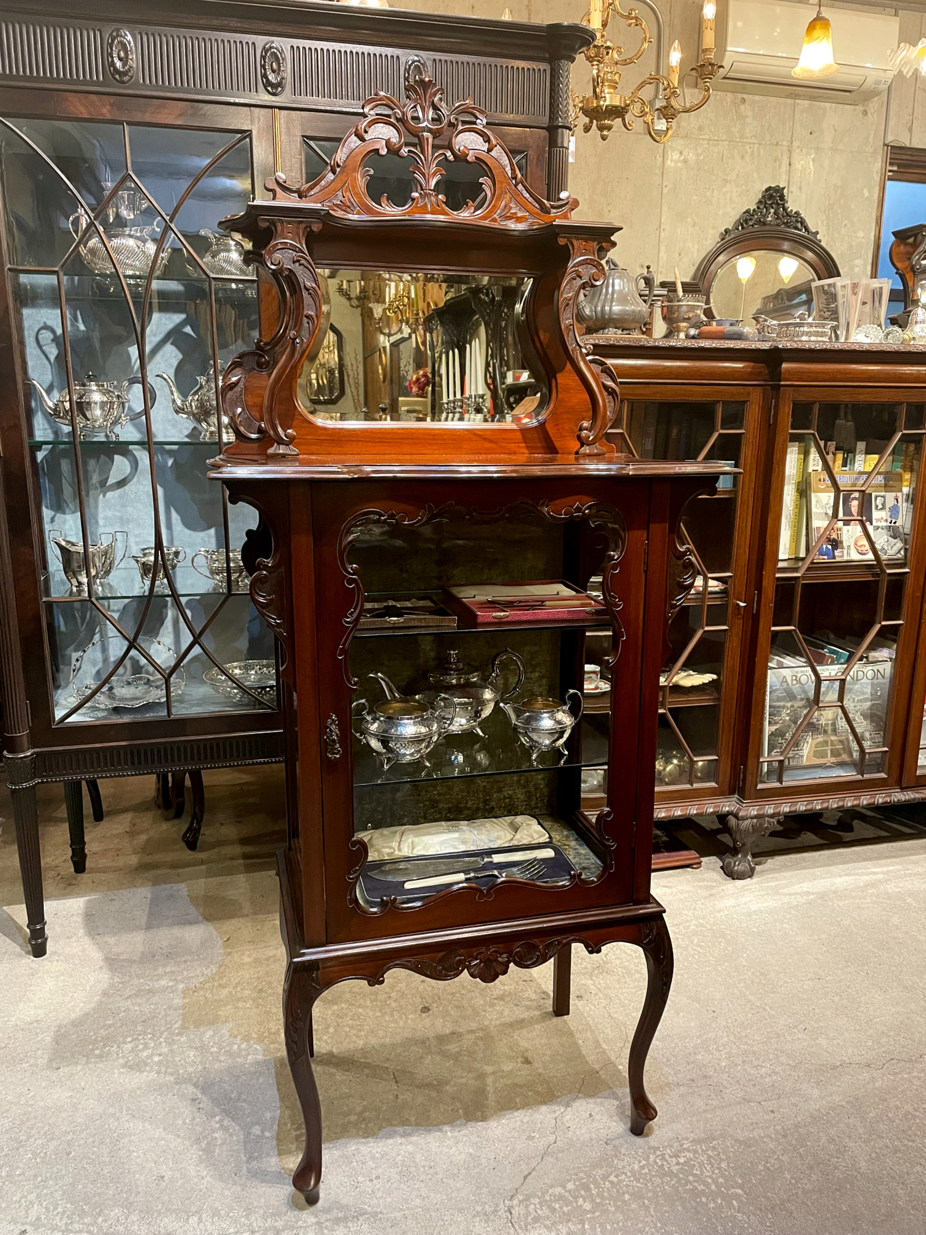 cabinet230514_01.JPG