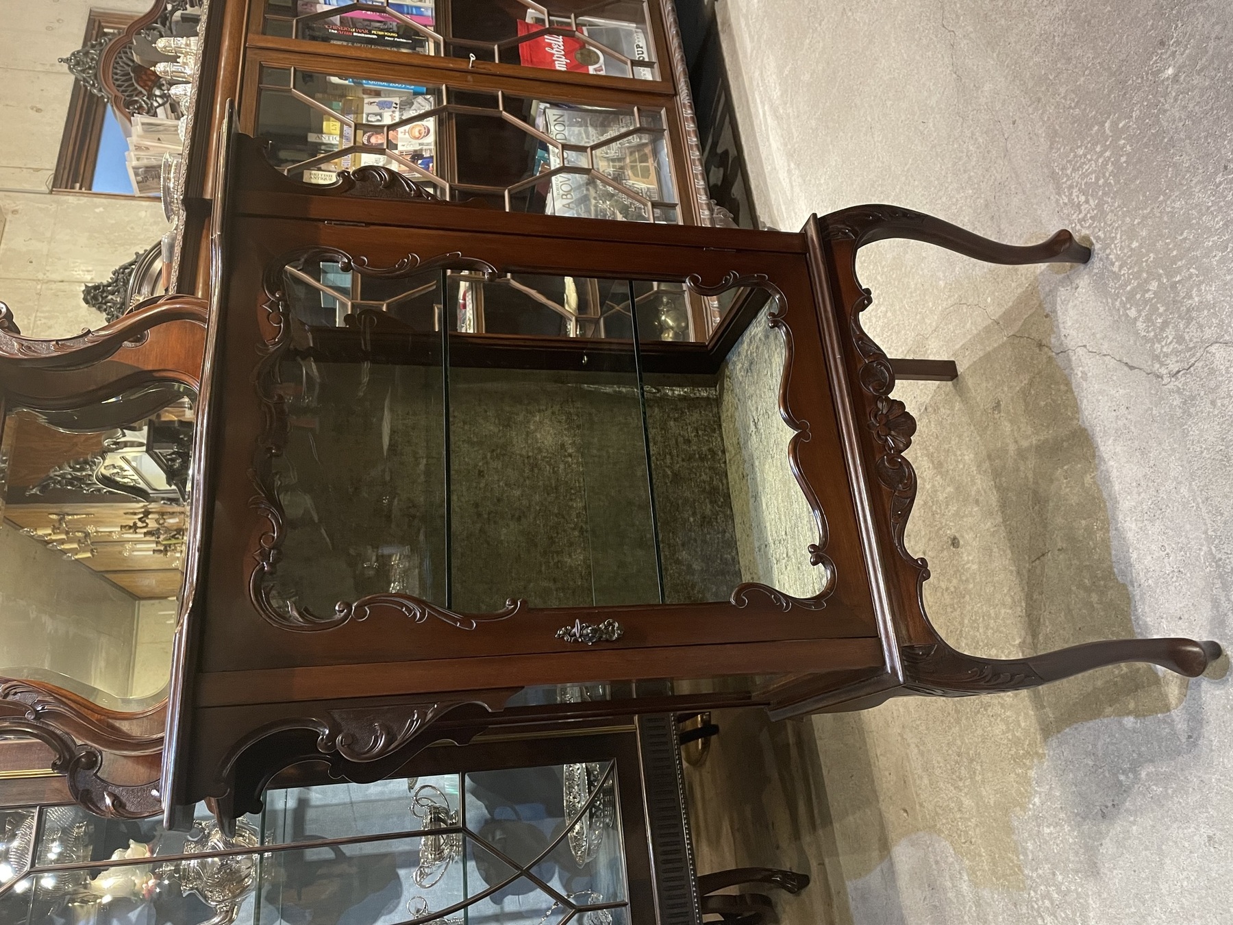 cabinet230514_09.JPG