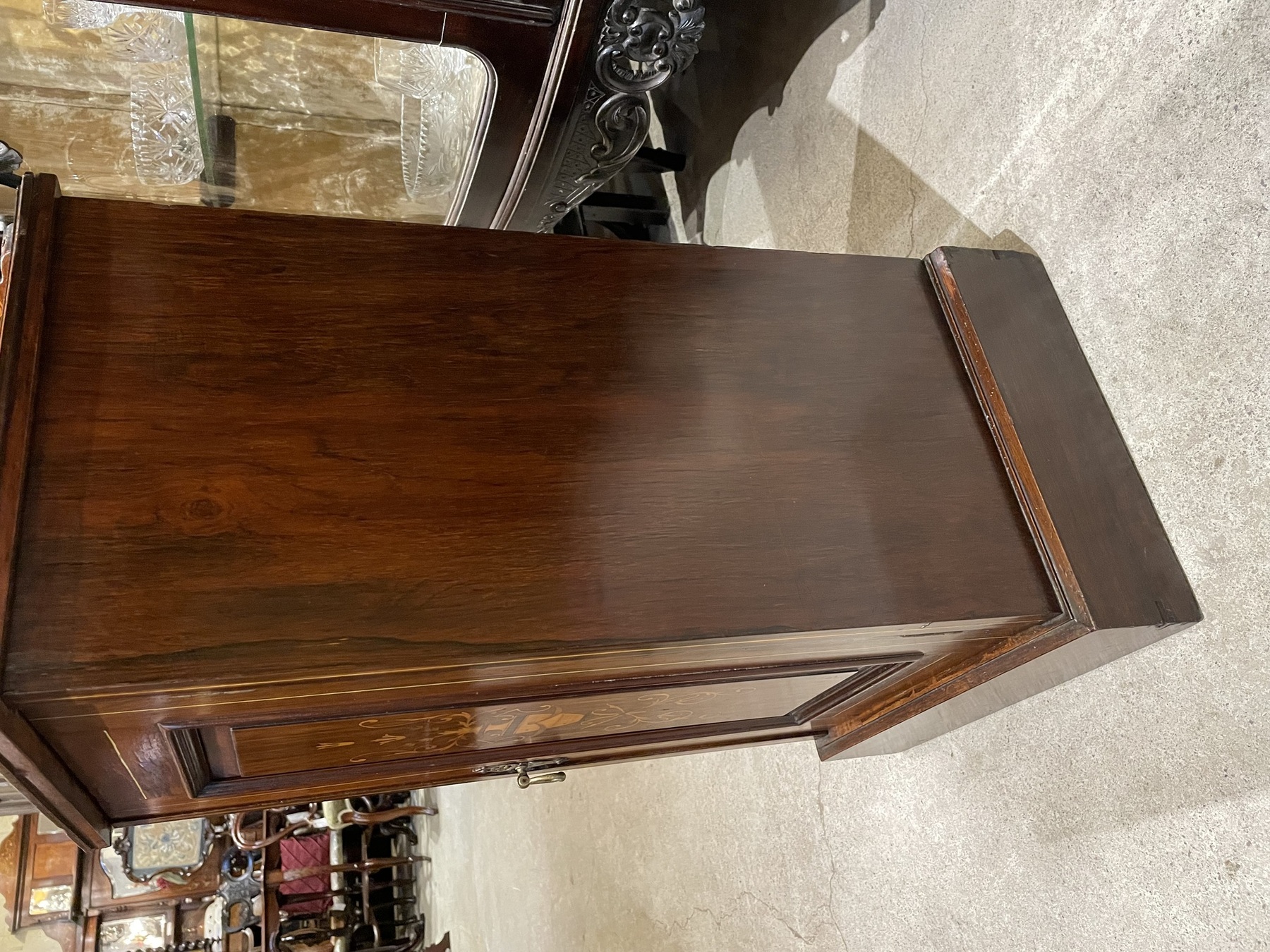 cabinet250802_07.JPG
