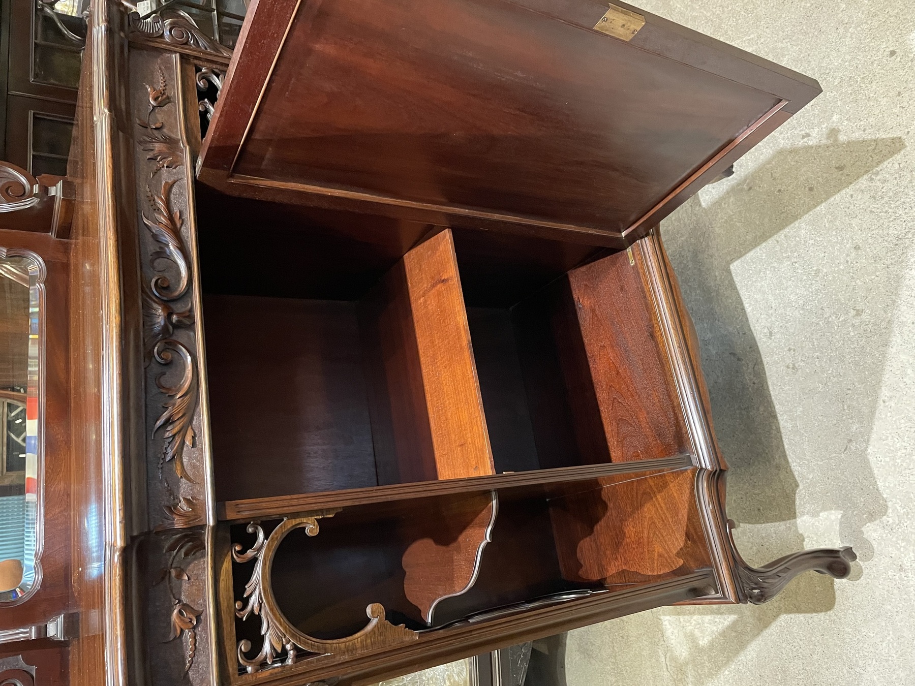 cabinet251019_12.JPG