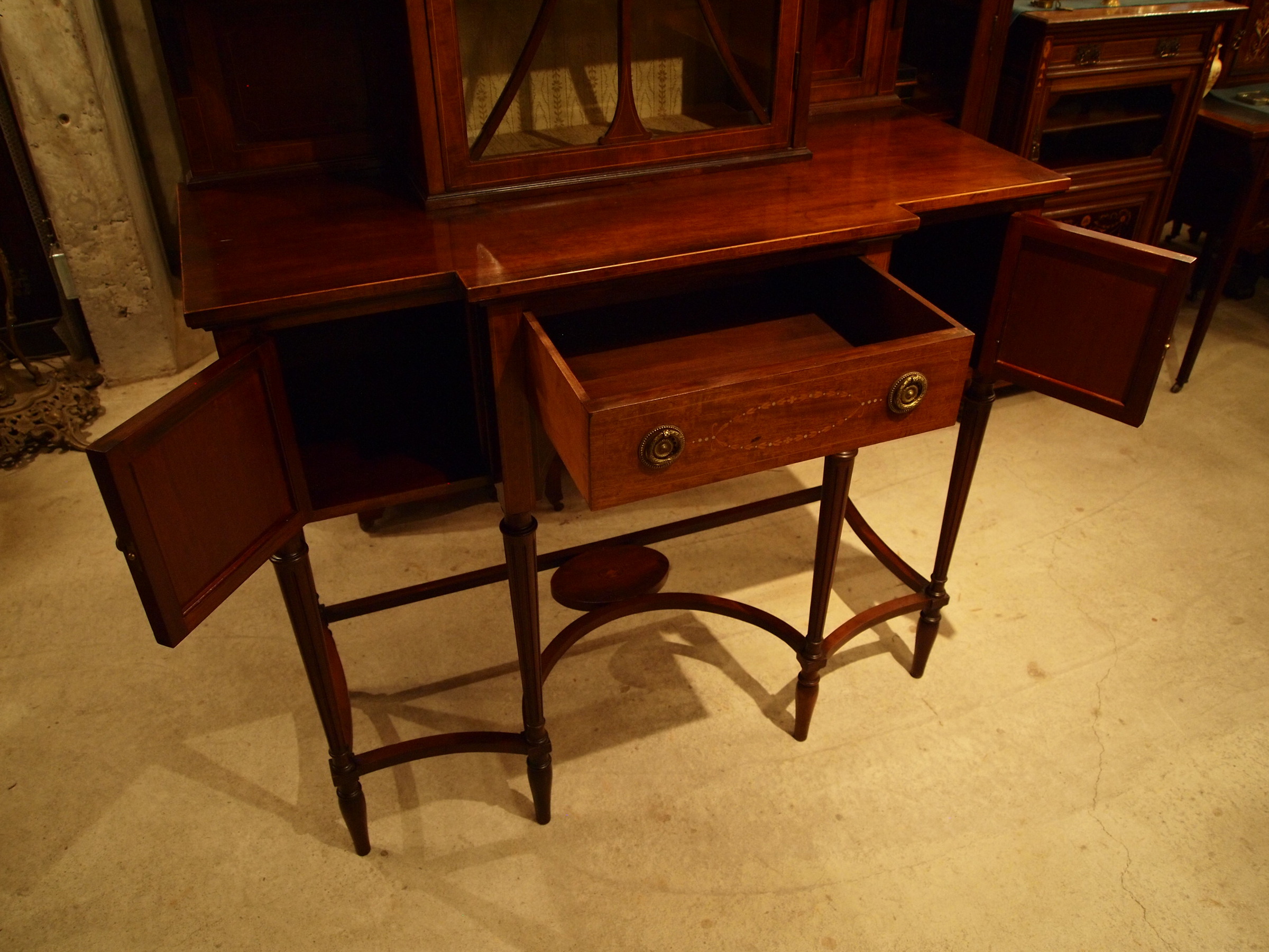 cabinet290626y_08.JPG