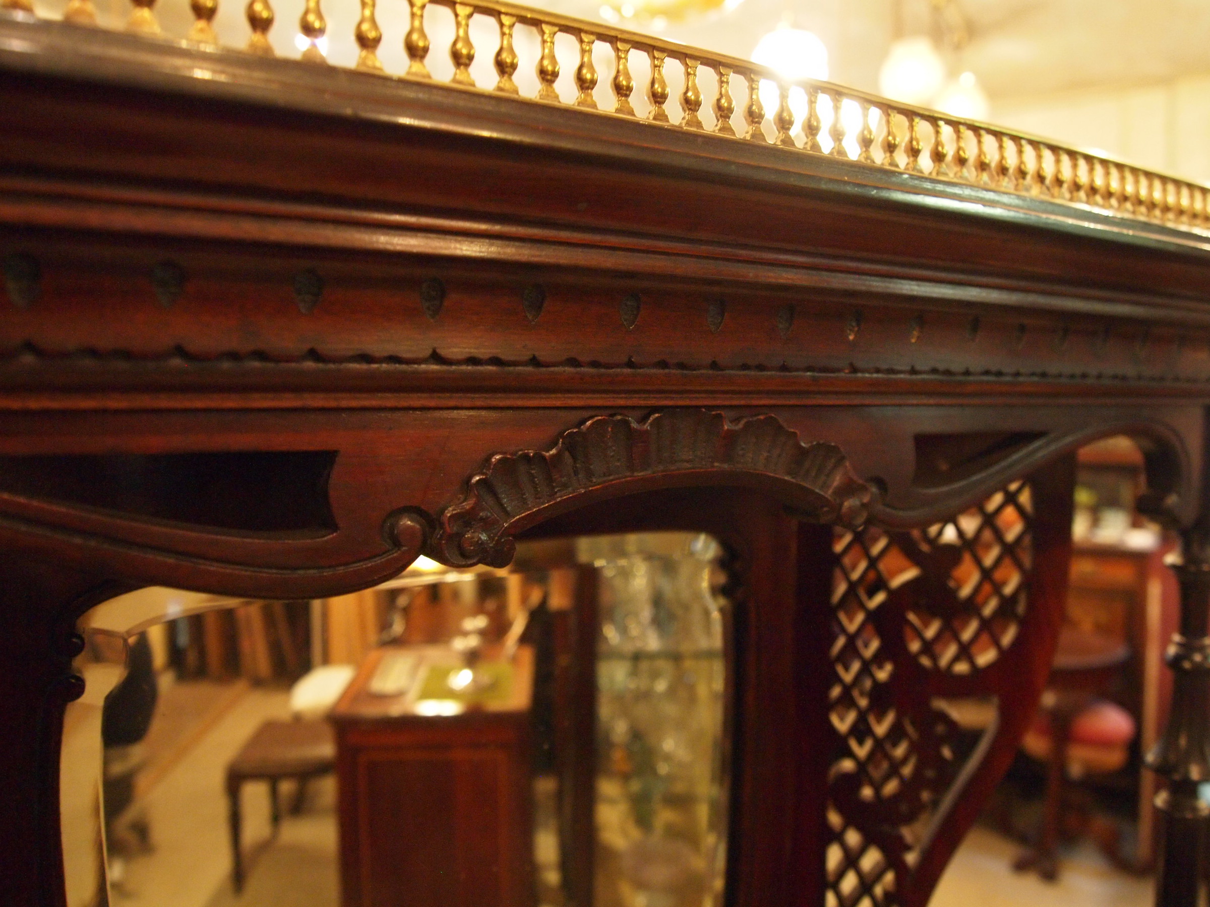 cabinet300406_04.JPG