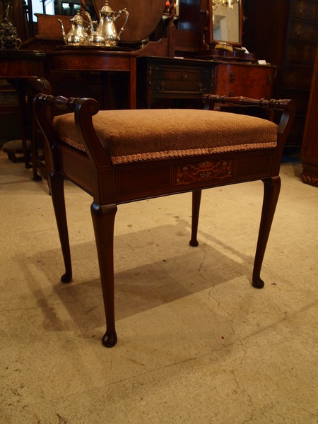 chair160417c_01.JPG