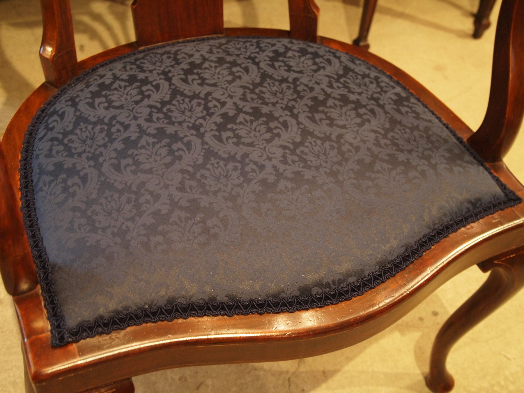 chair190127b_09.JPG