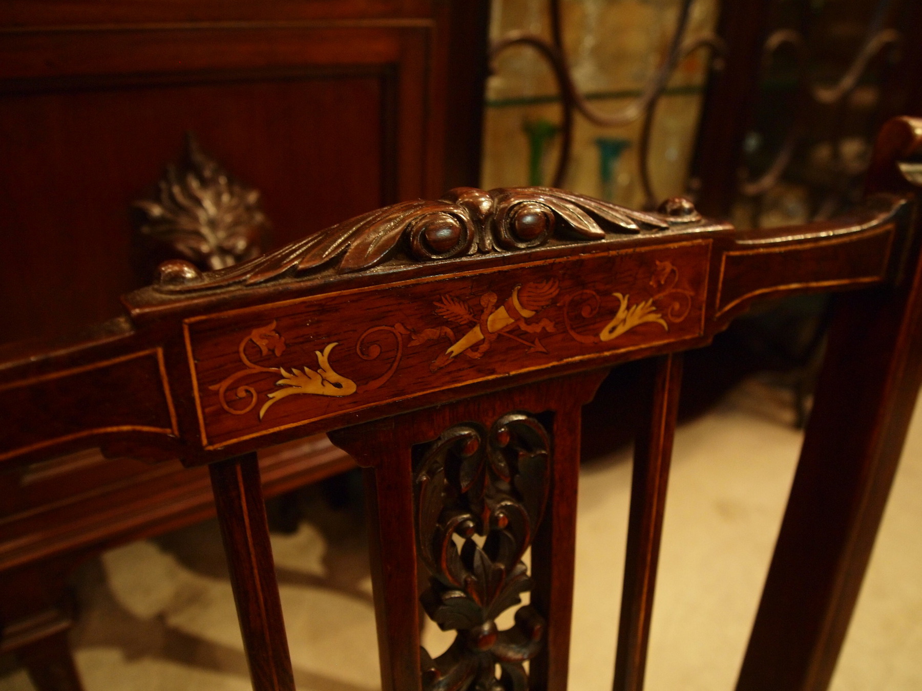 chair190308_03.JPG