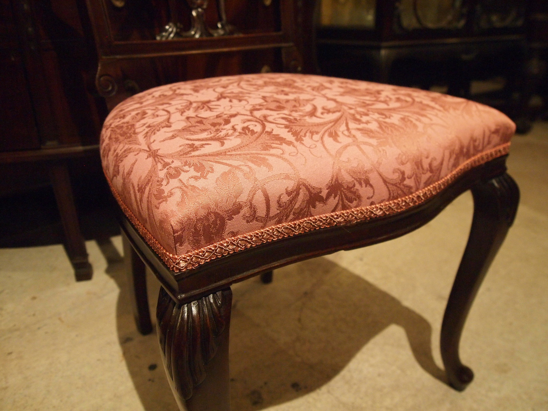 chair191130b_10.JPG