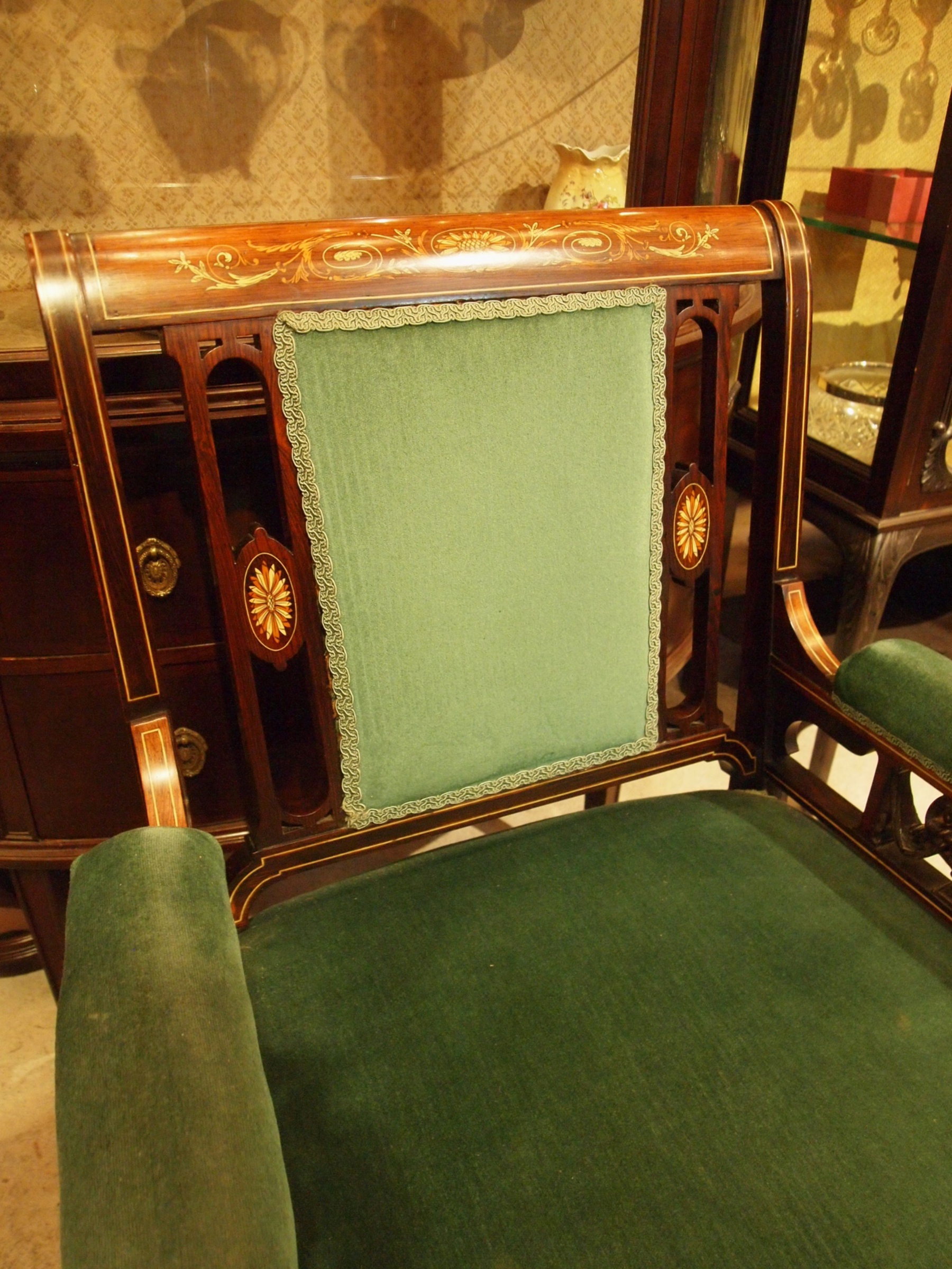 chair200529_04.JPG