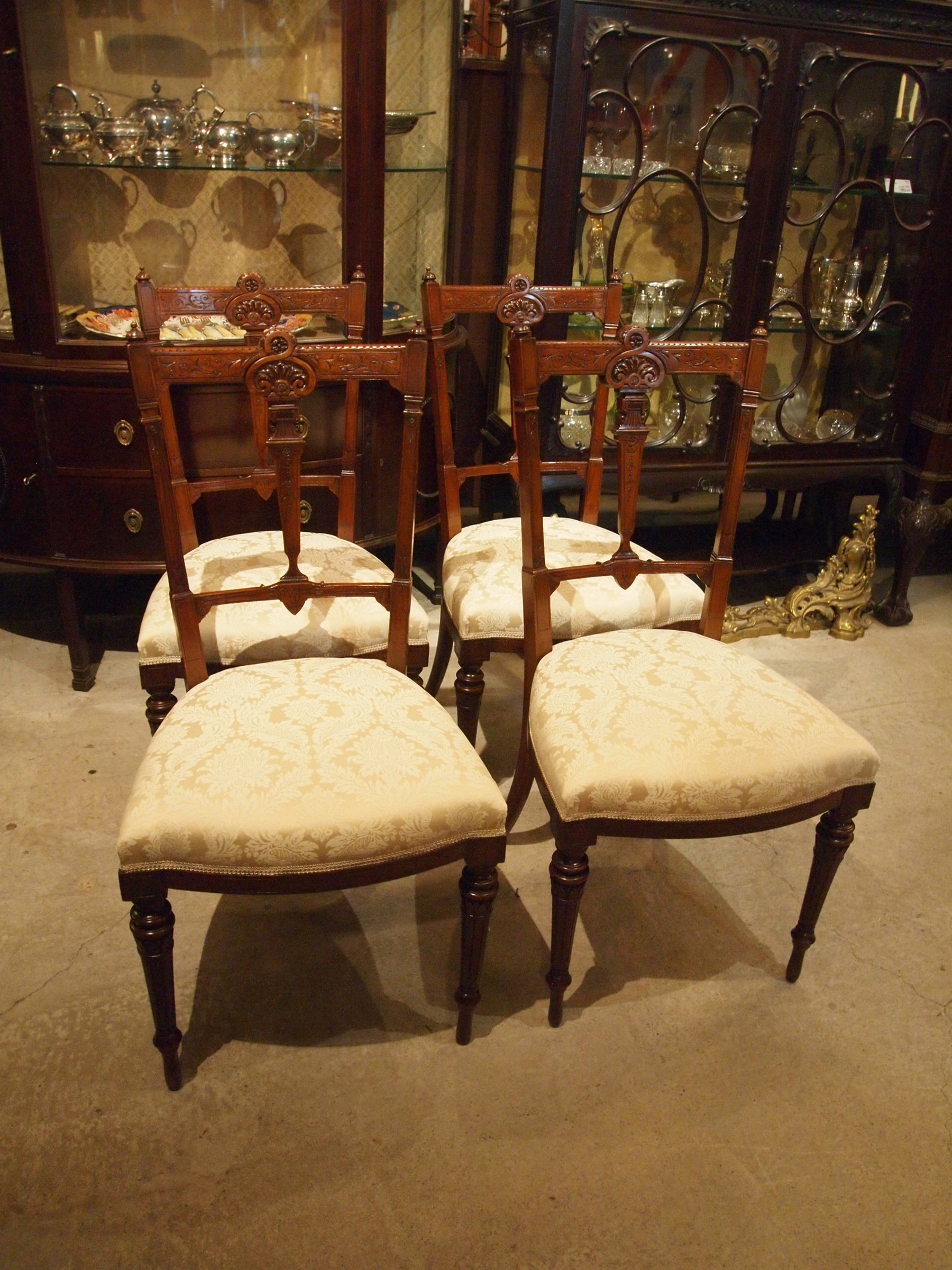 chair200926_02.JPG