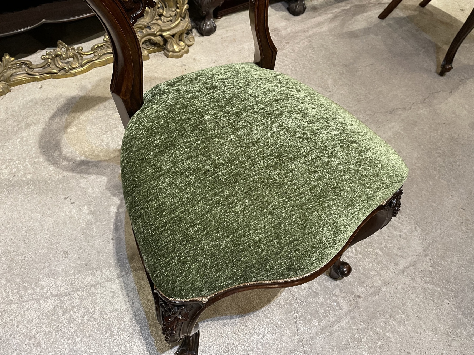 chair220911_06.JPG
