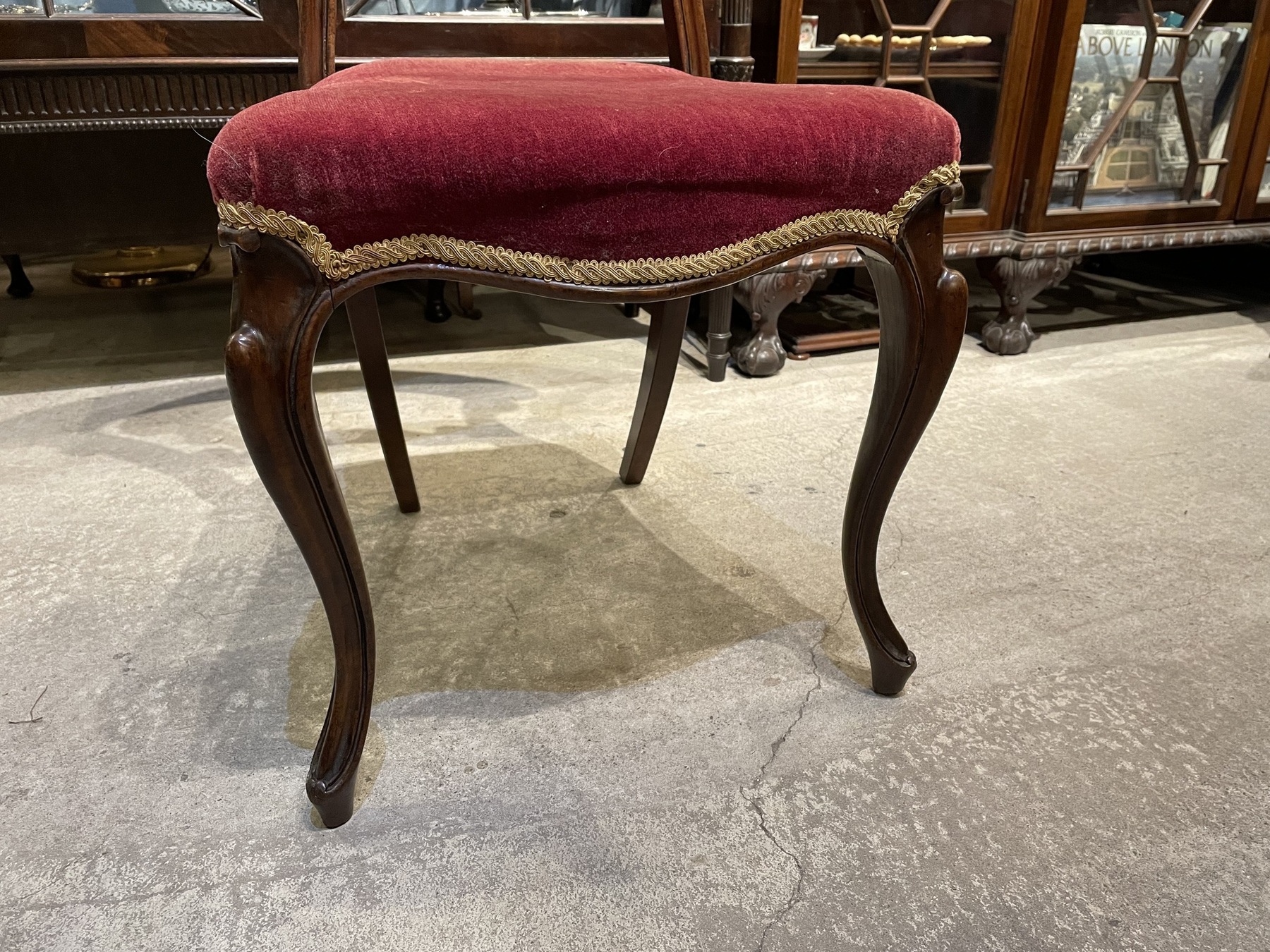 chair230318_08.JPG