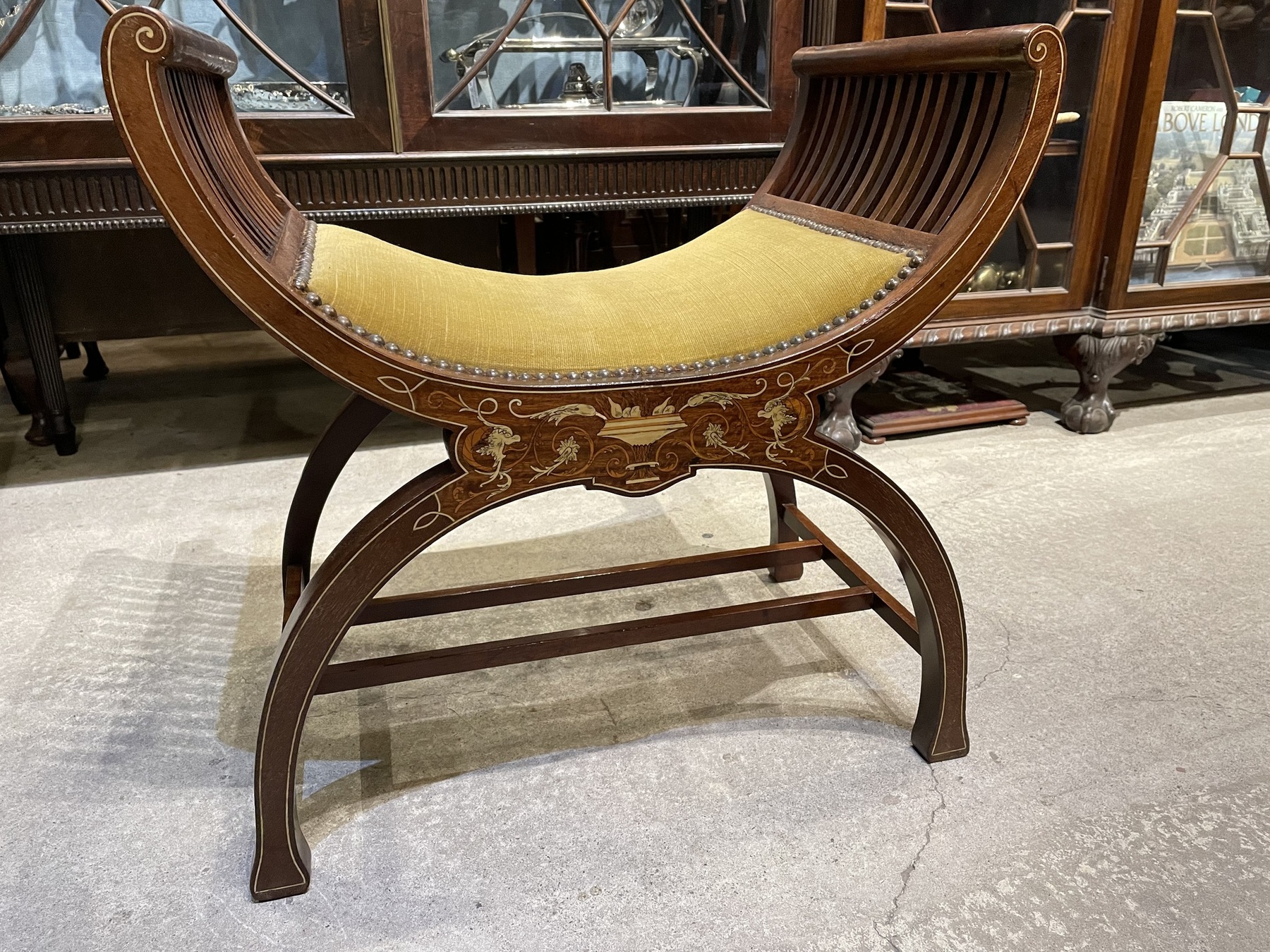 chair230506_06.JPG