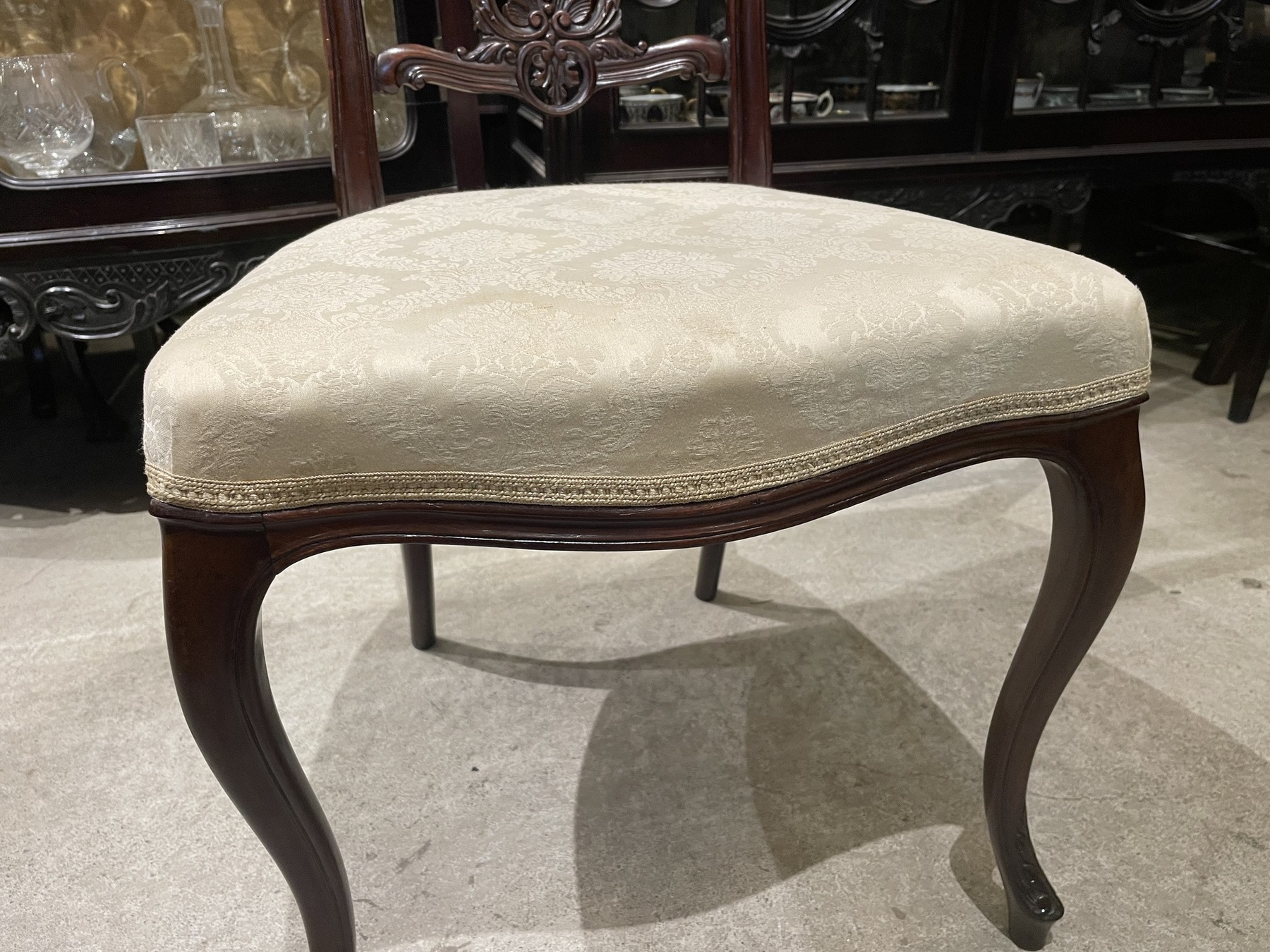 chair250524b_08.JPG