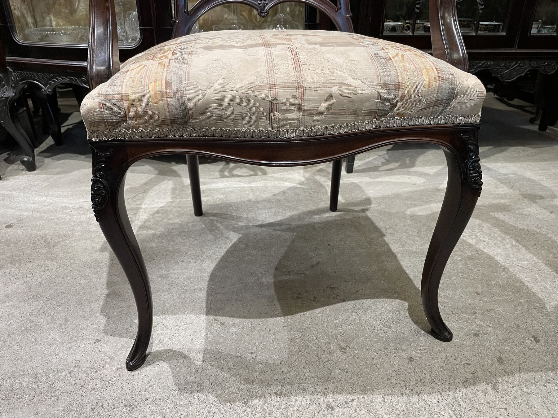 chair250627_08.JPG