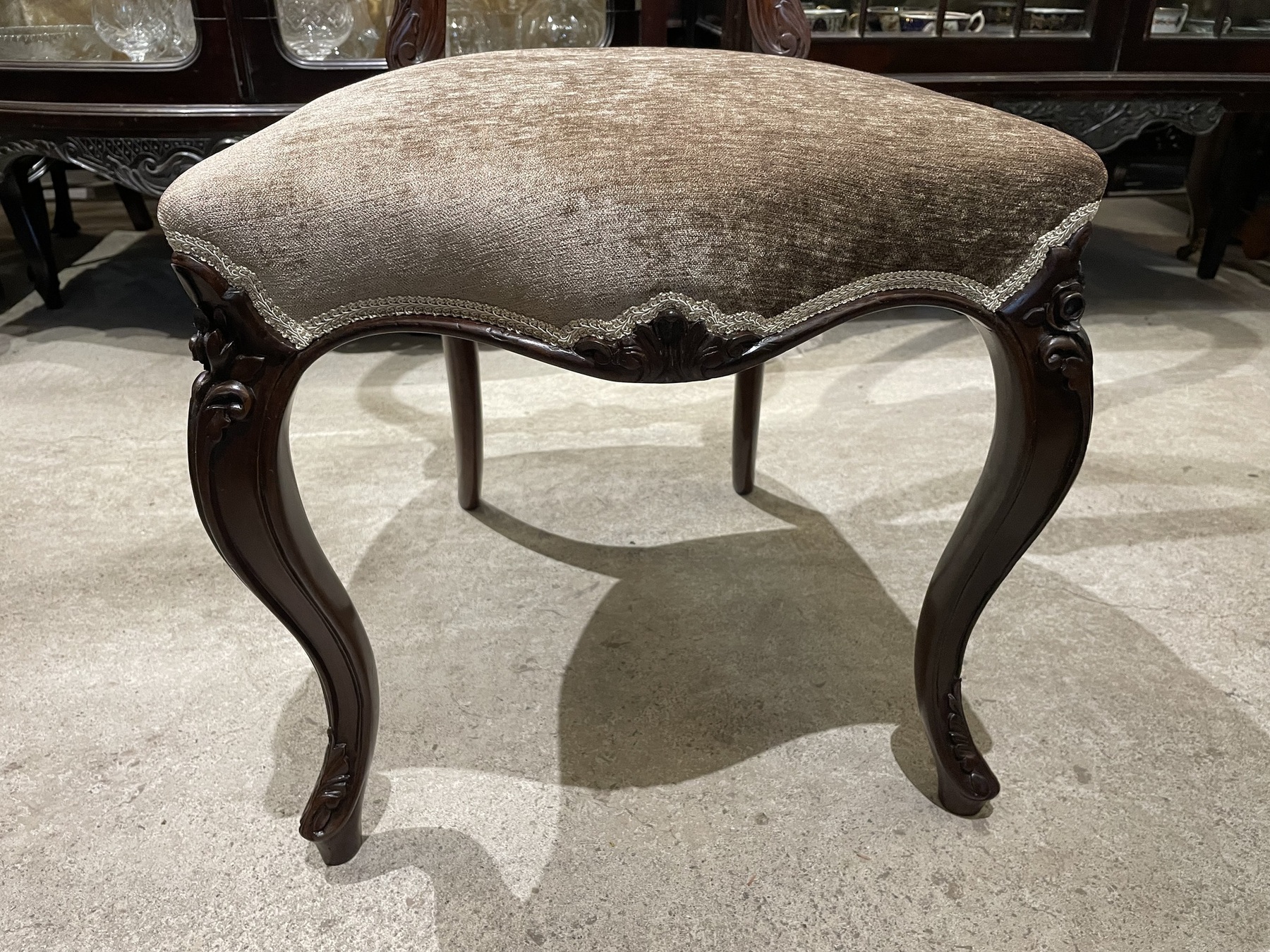 chair250727_08.JPG