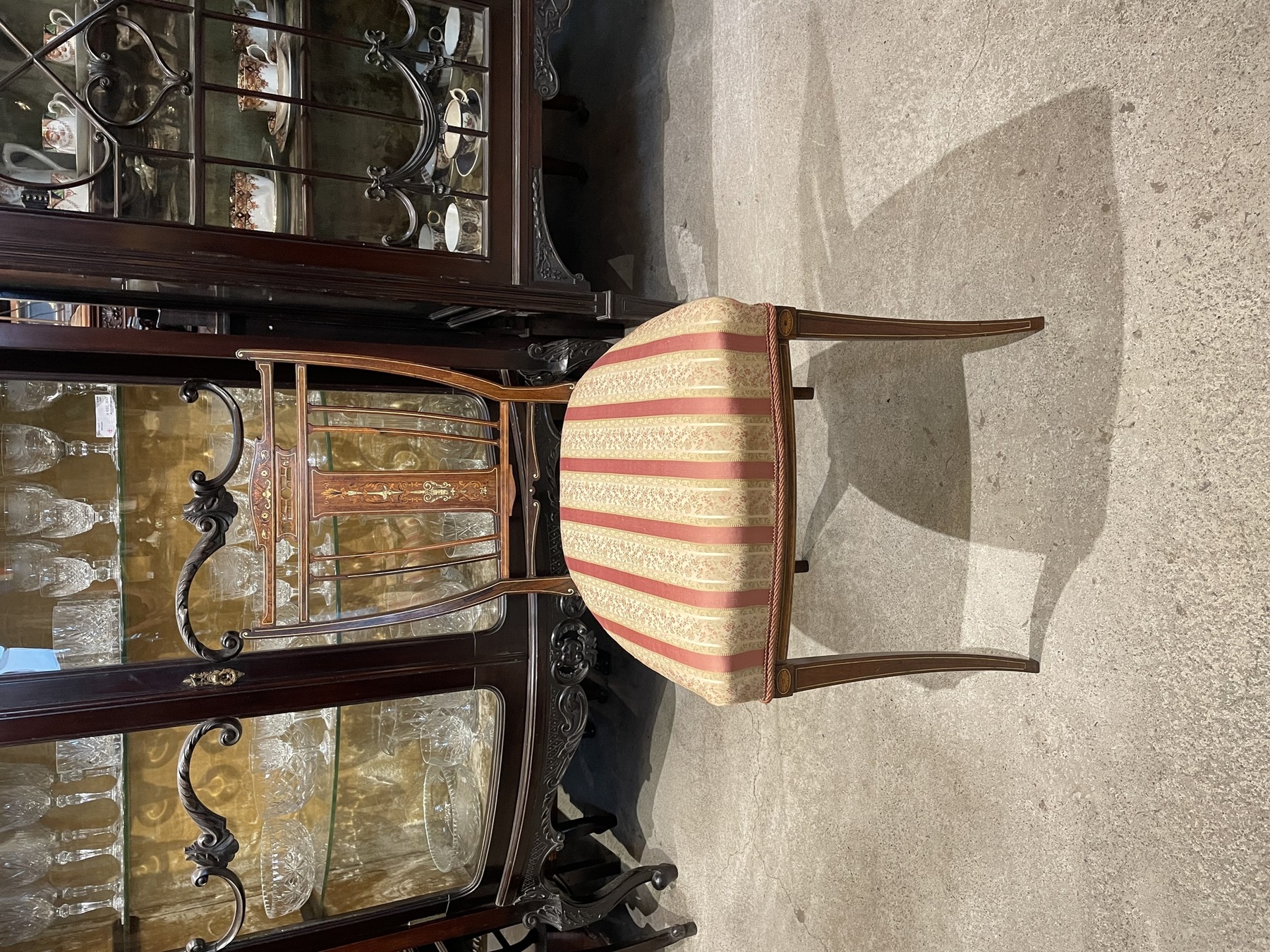 chair250926a_01.JPG