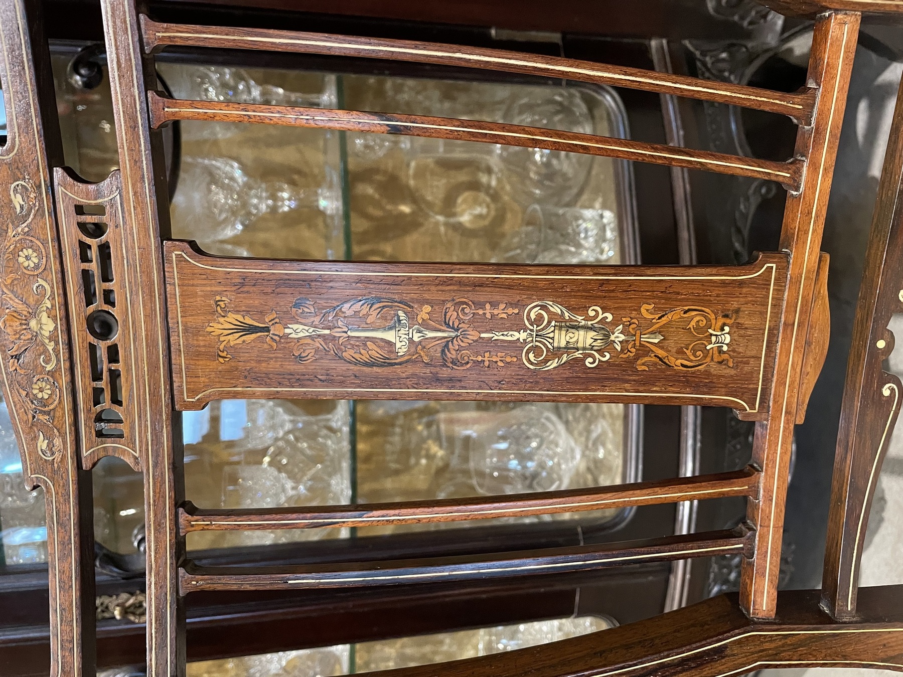 chair250926a_04.JPG