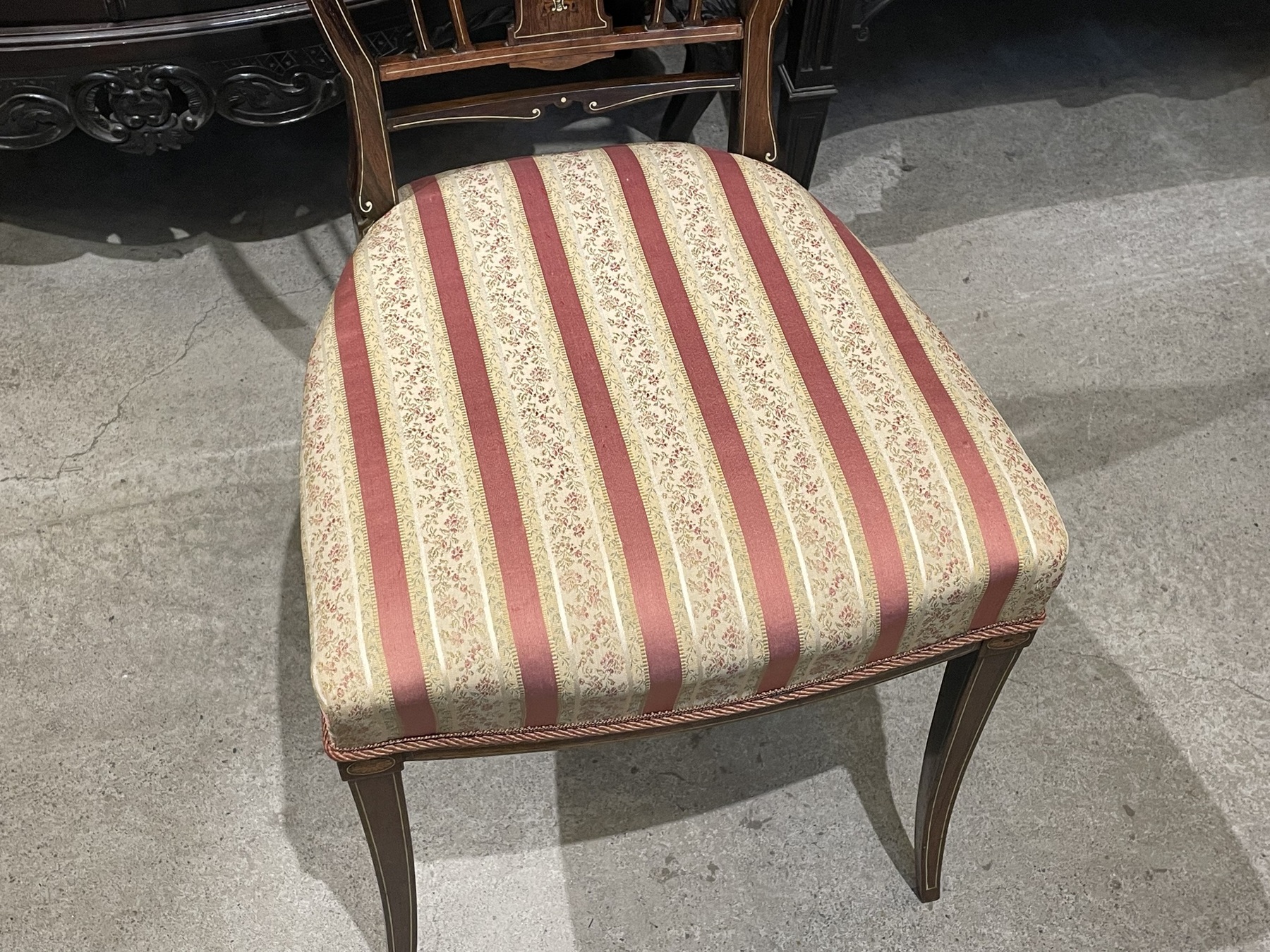 chair250926a_05.JPG