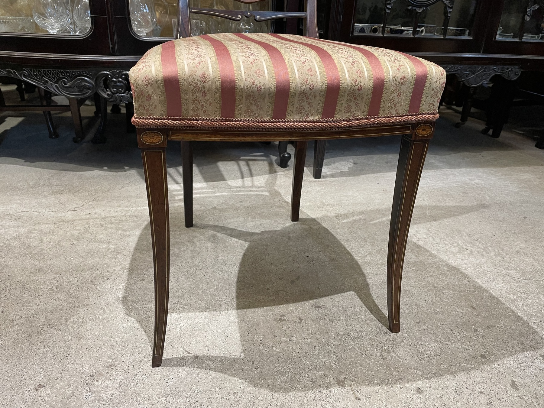 chair250926a_06.JPG