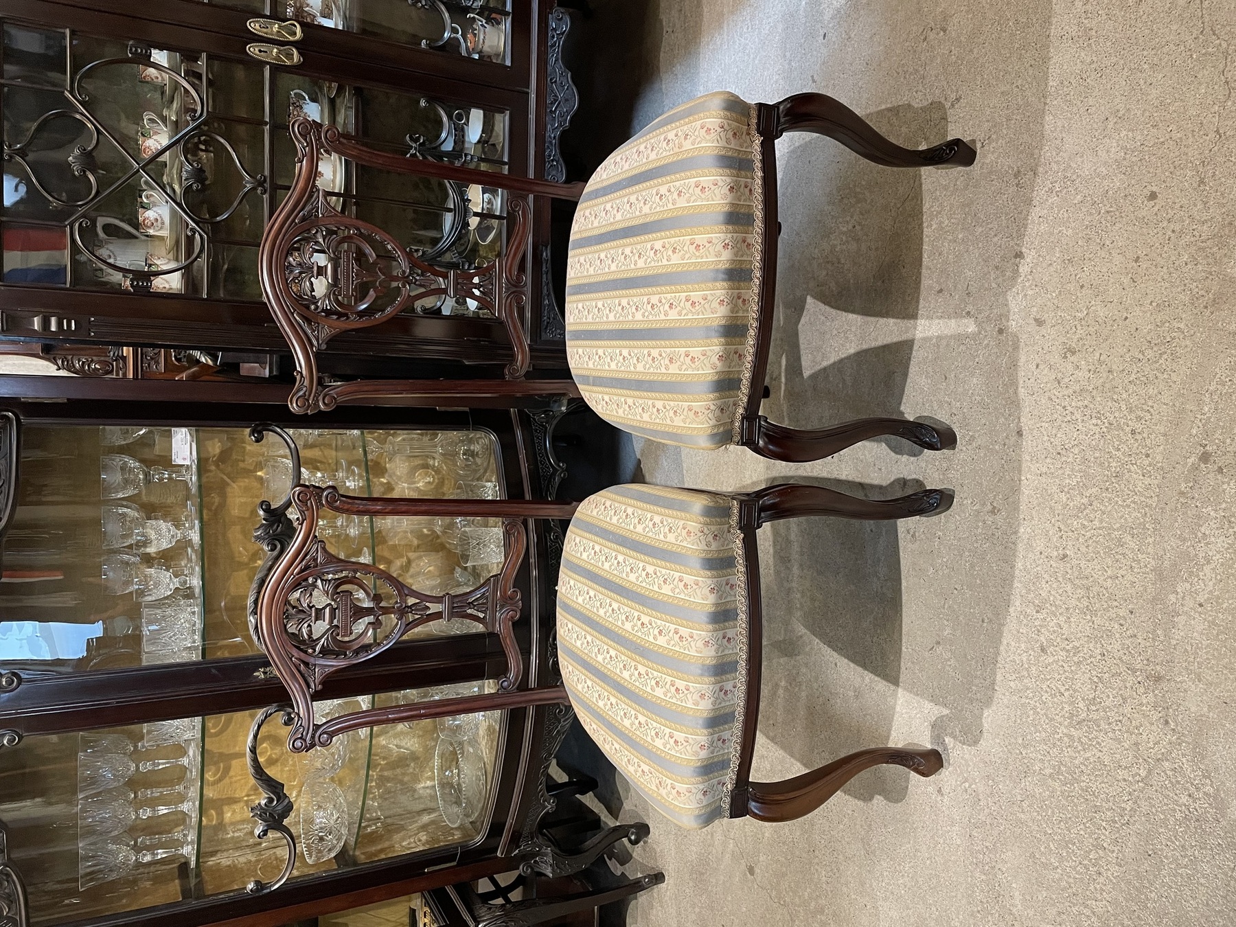 chair250926b_02.JPG