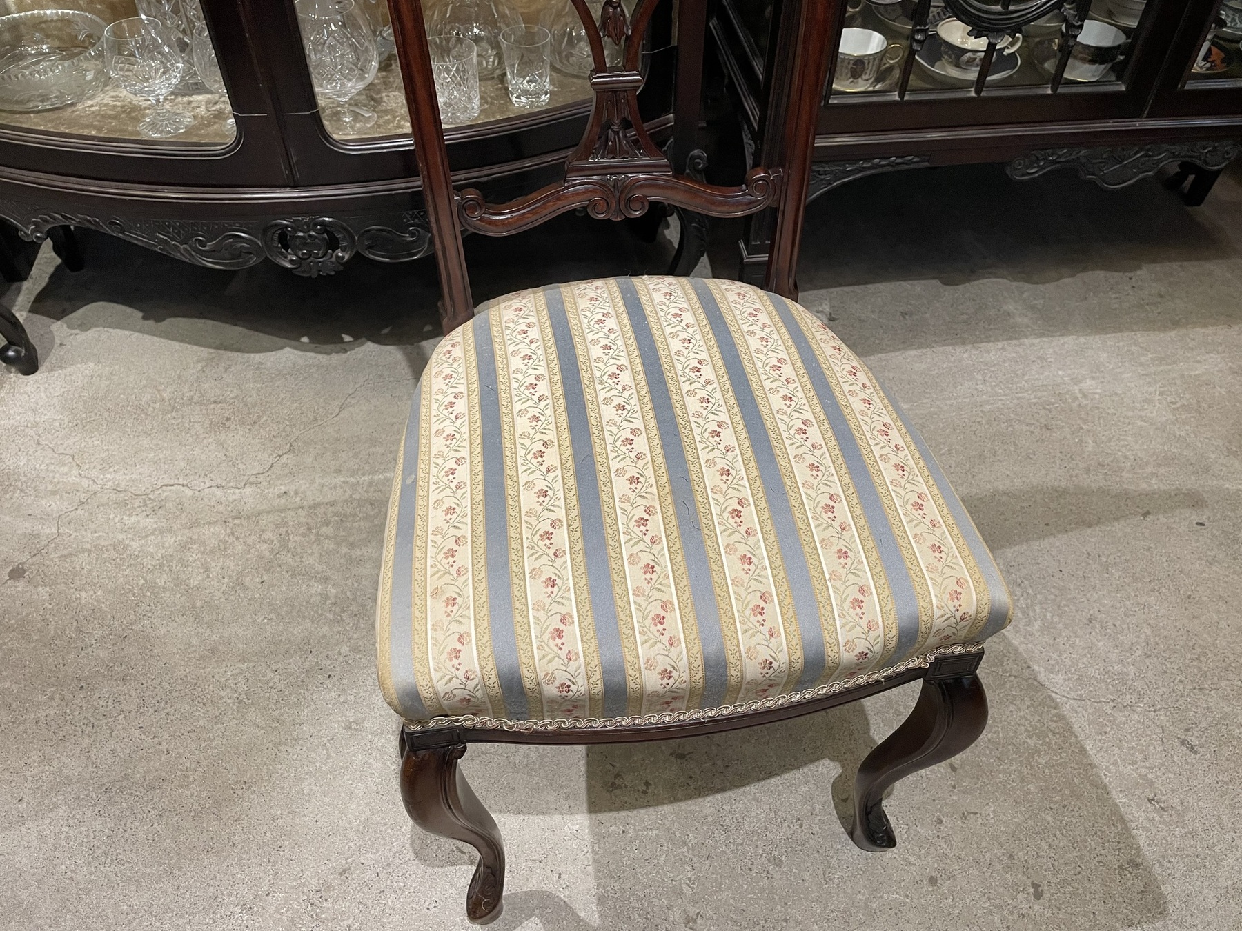 chair250926b_08.JPG