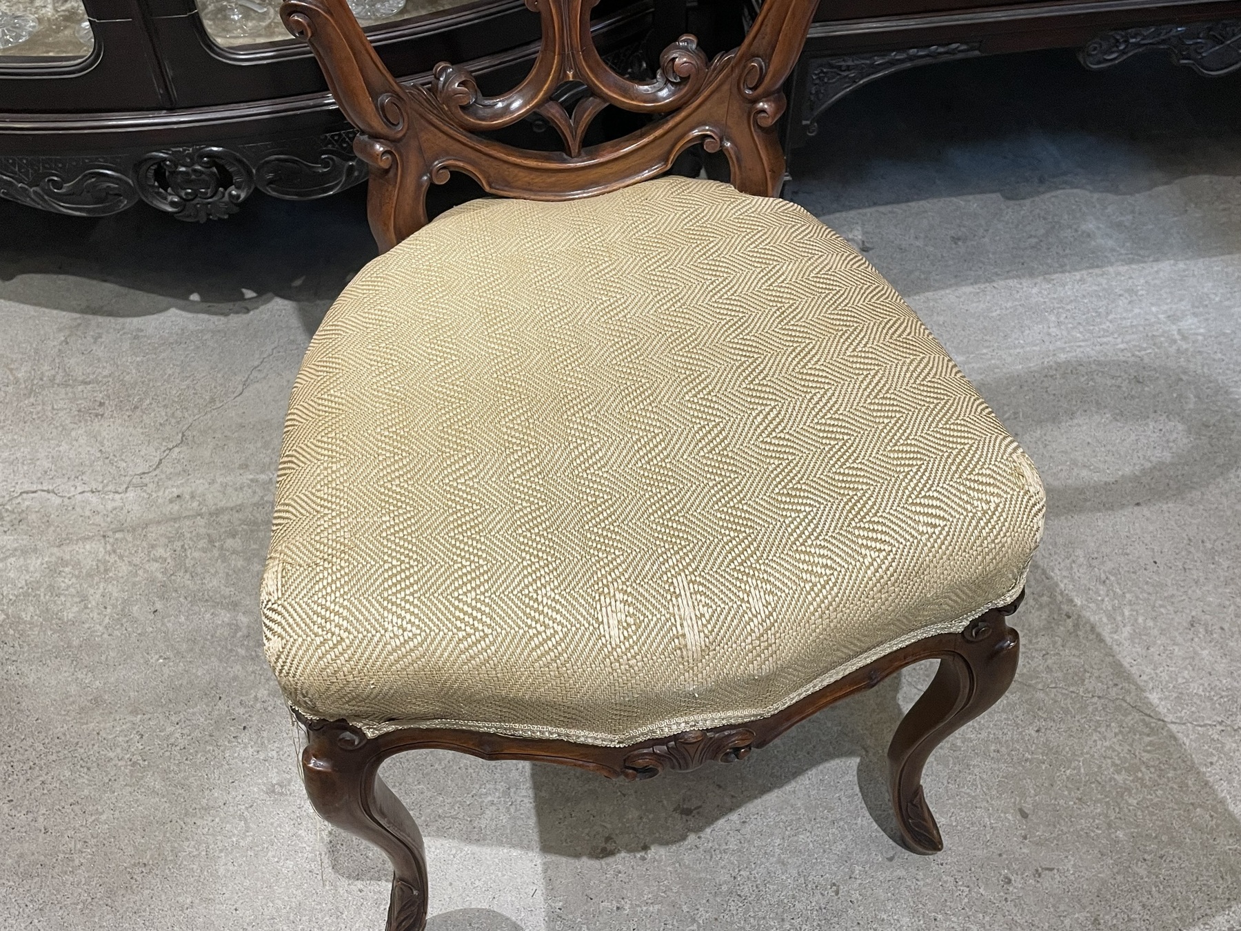 chair250926c_07.JPG