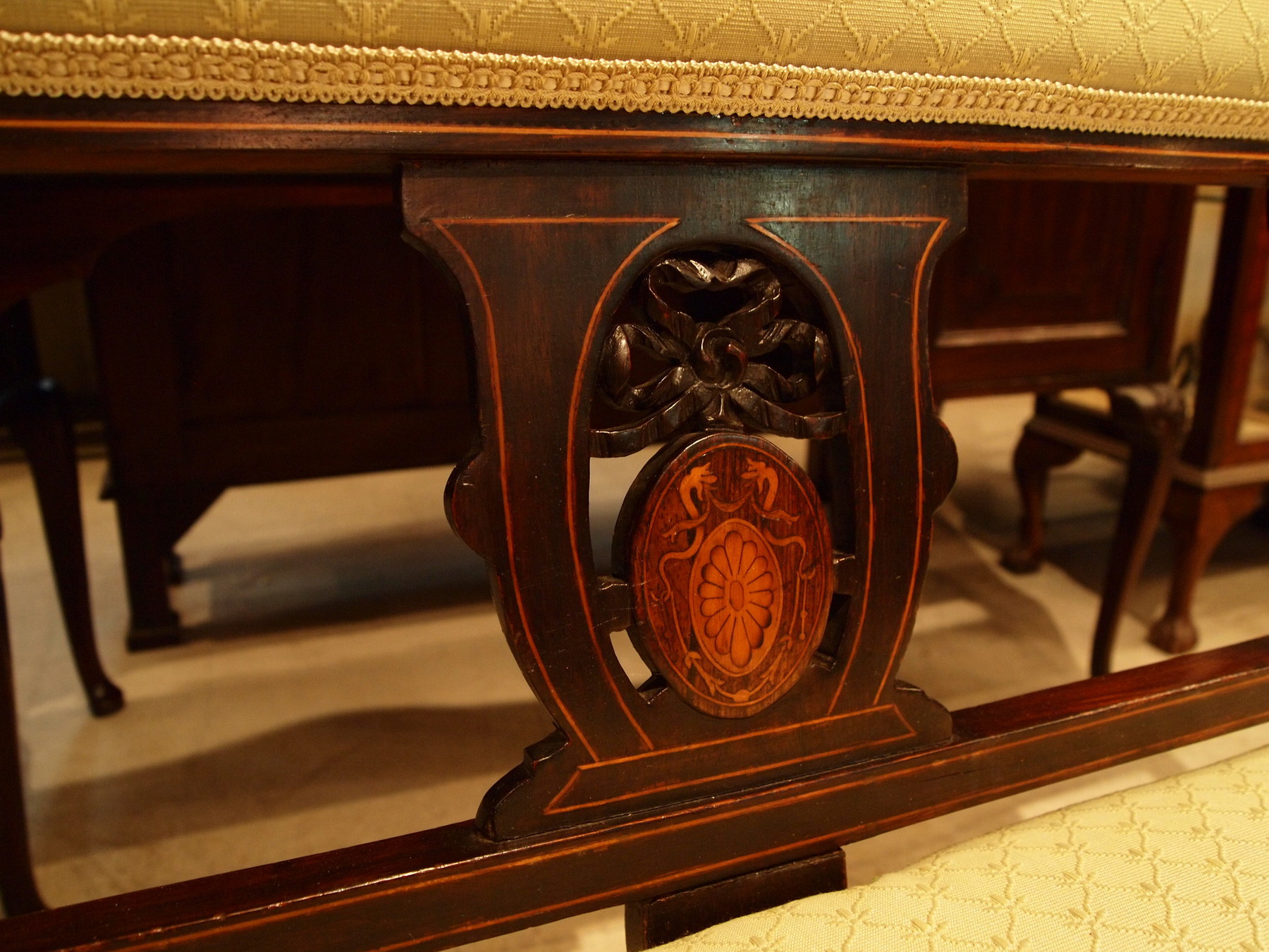 chair270322_03.JPG