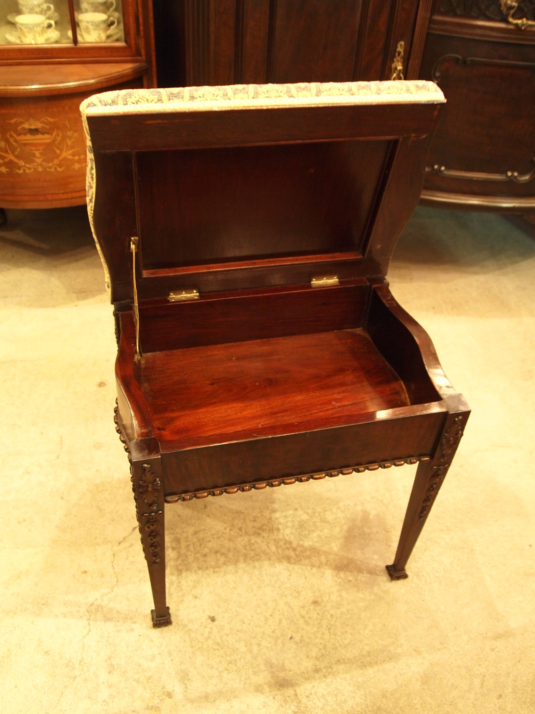 chair290514a_02.JPG