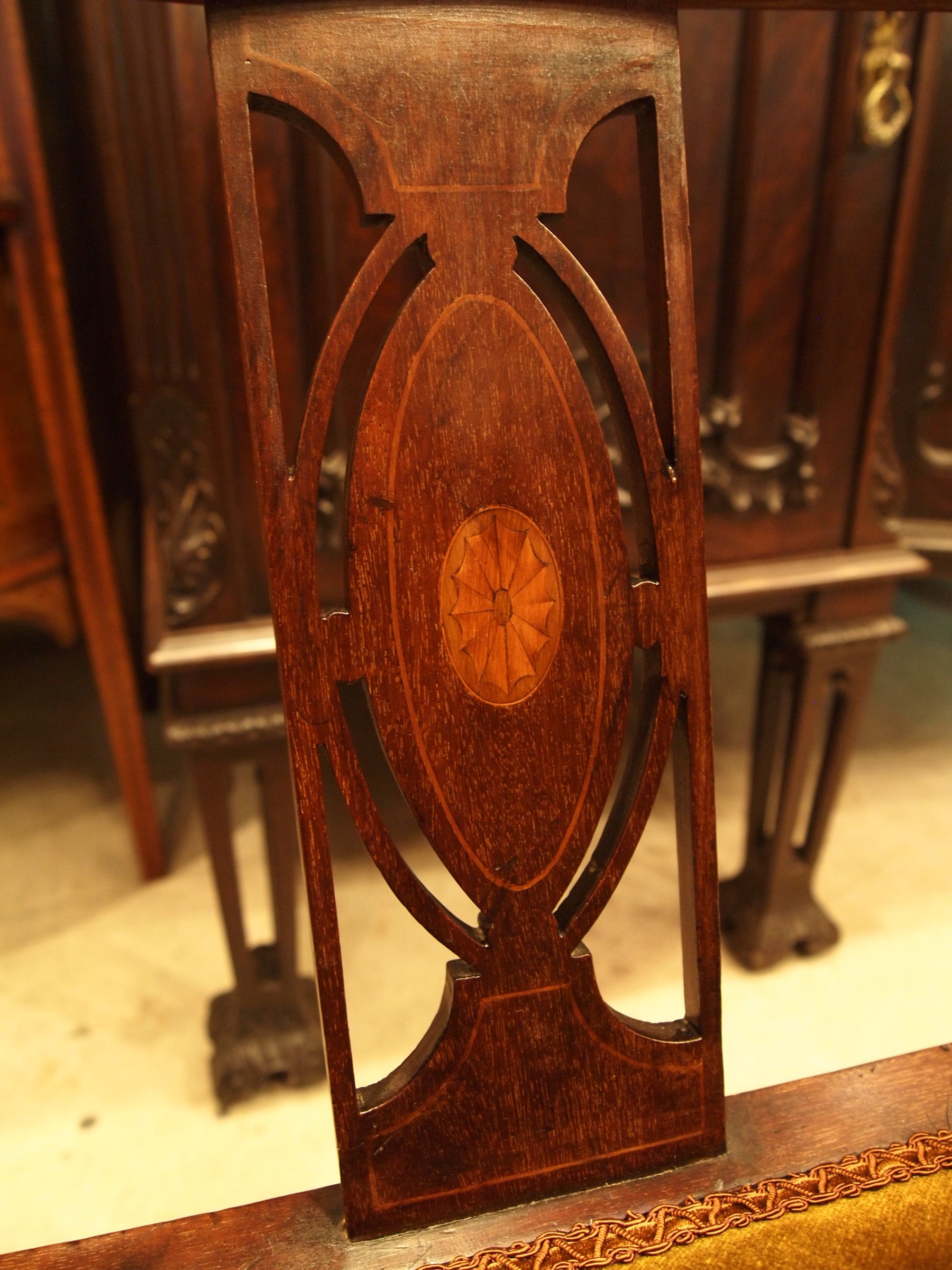 chair290604a_03.JPG