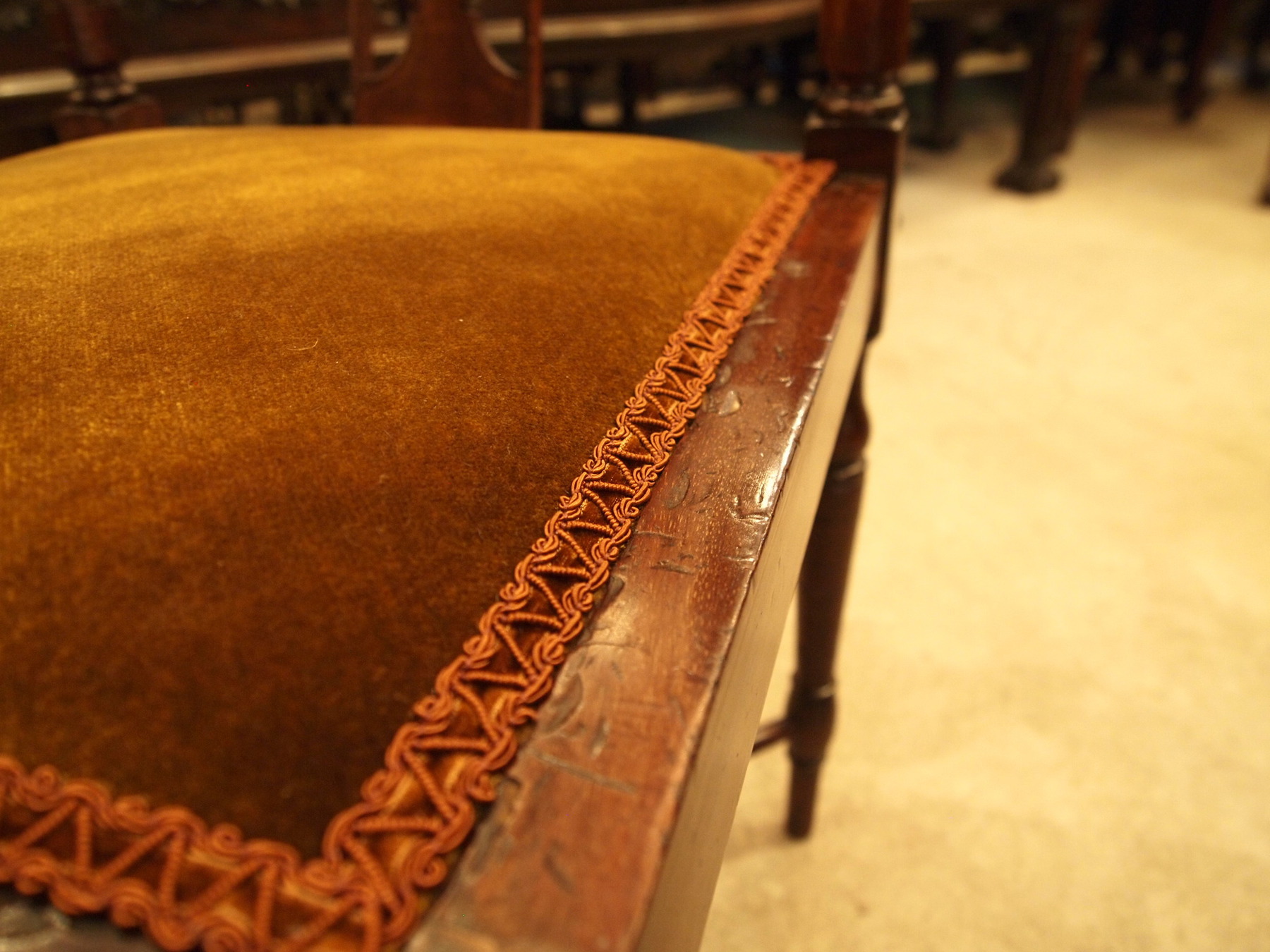 chair290604a_05.JPG