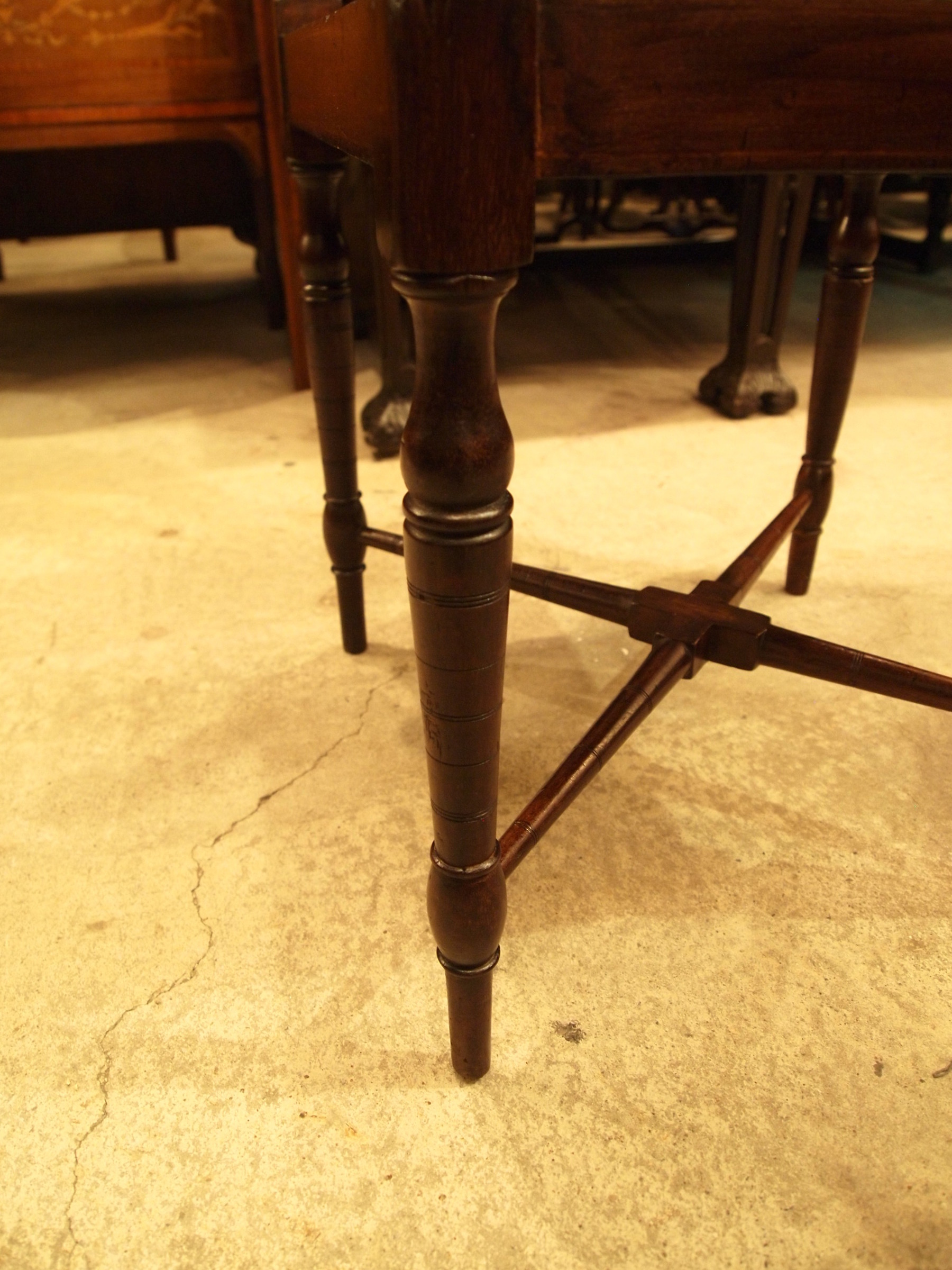 chair290604a_06.JPG