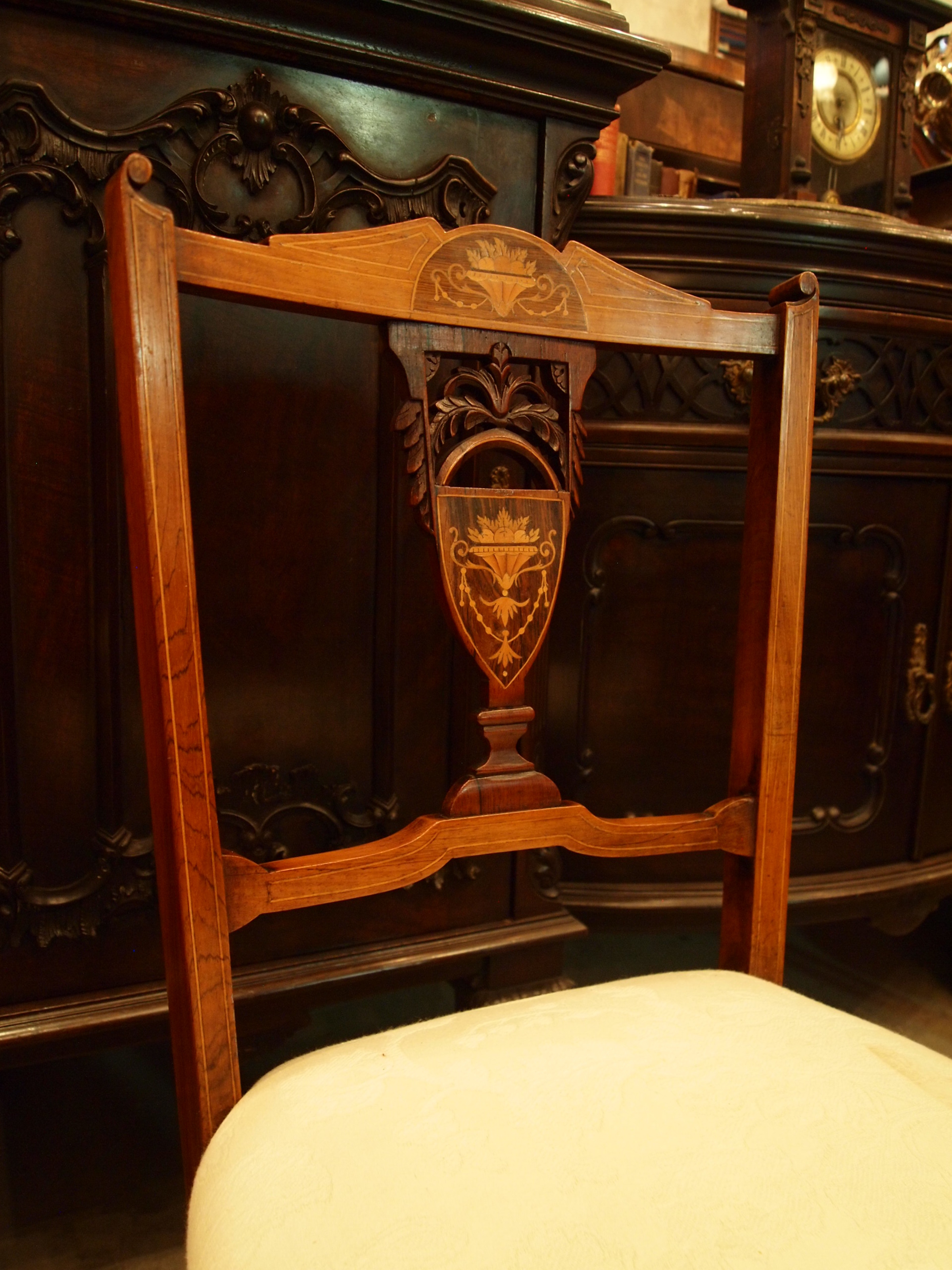 chair290707b_03.JPG