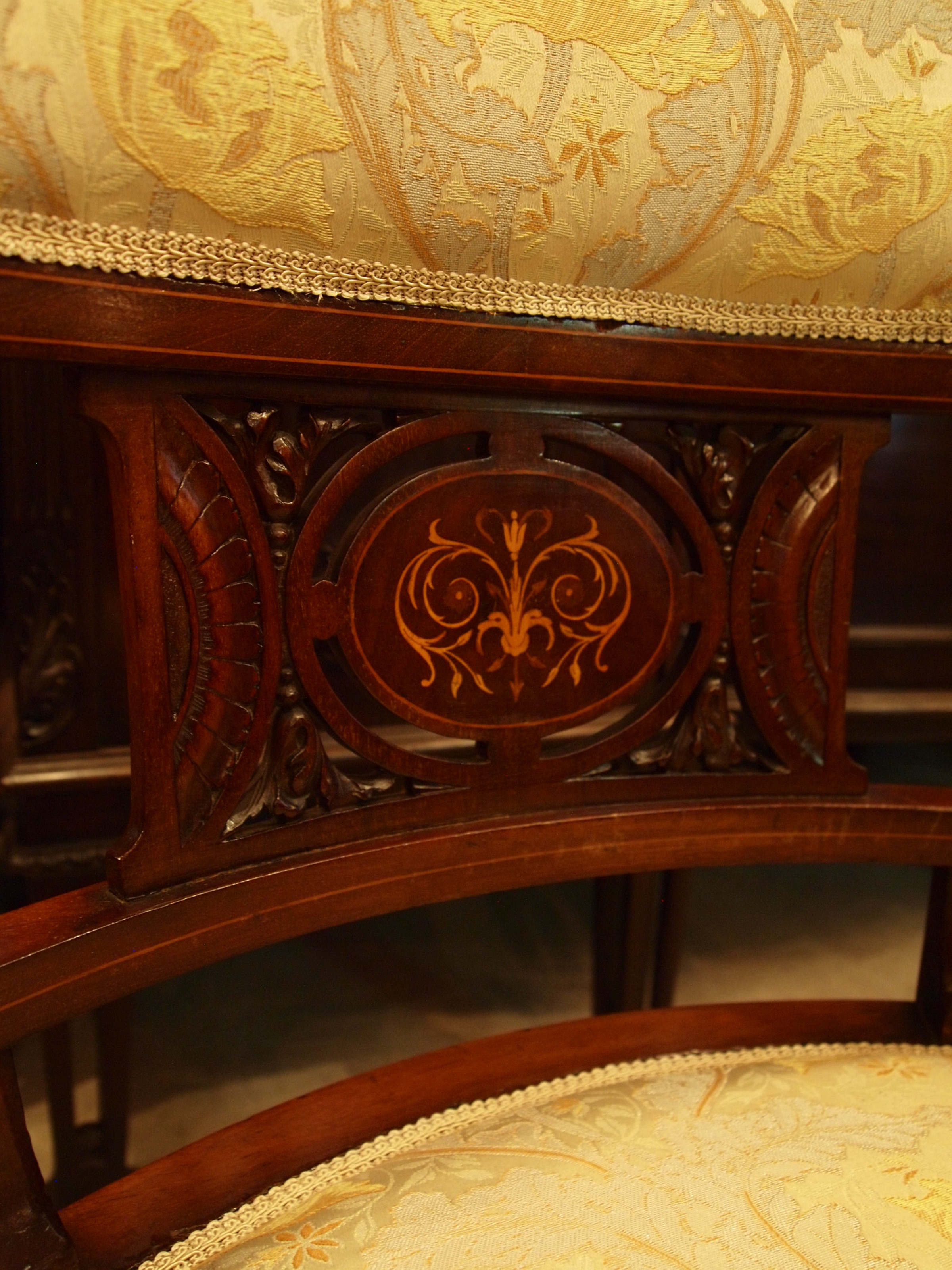 chair290804a_04.JPG