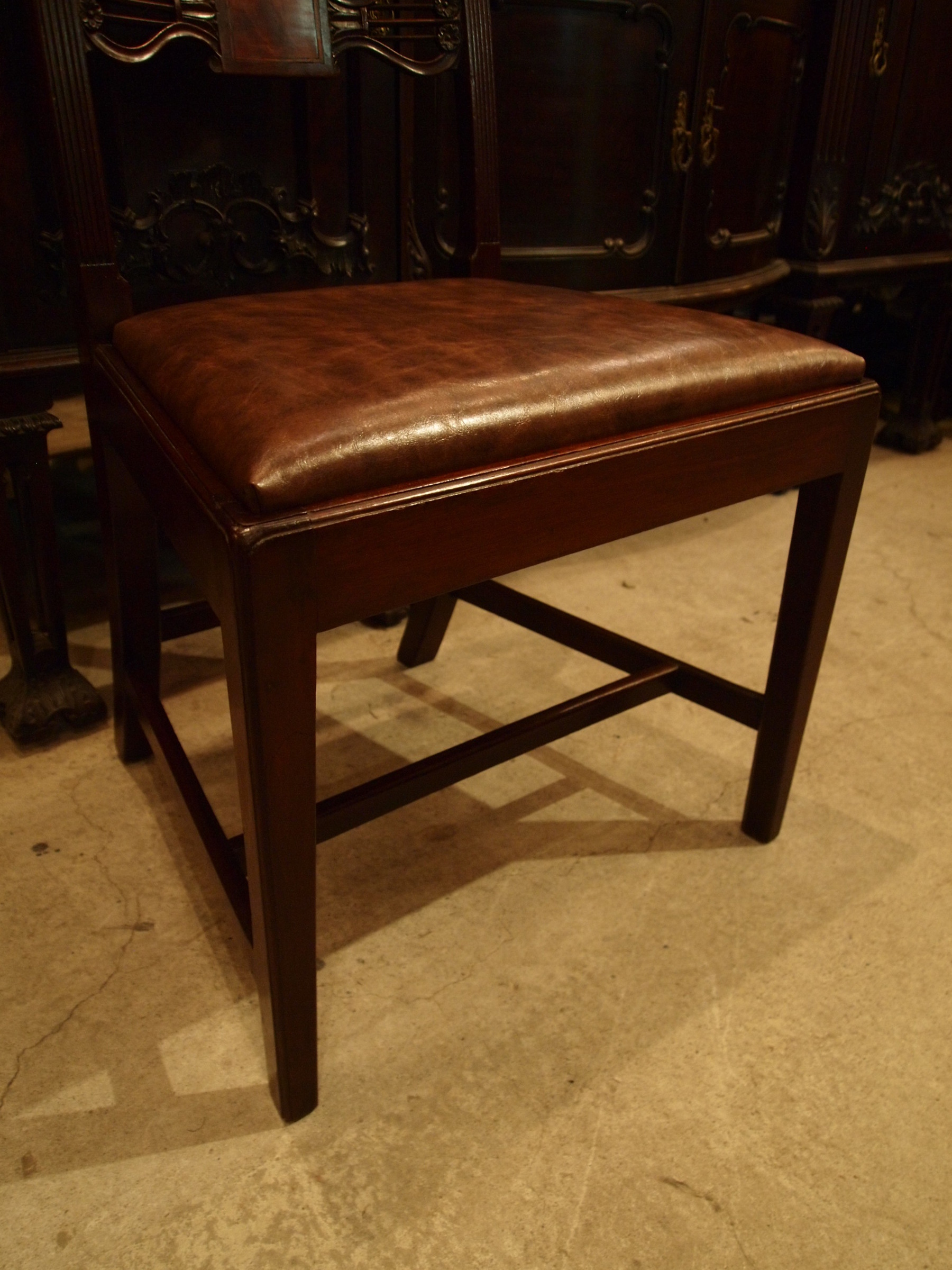 chair300202b_07.JPG