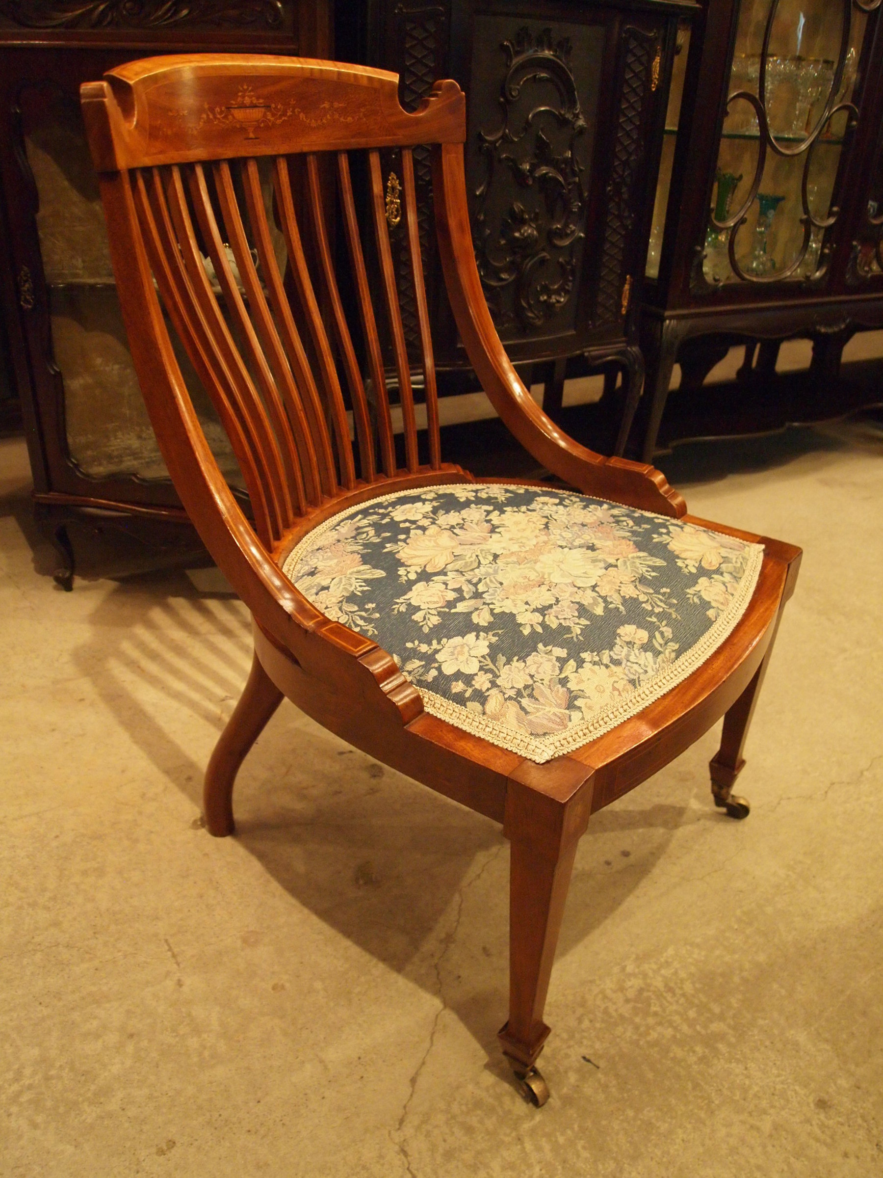 chair301118_04.JPG