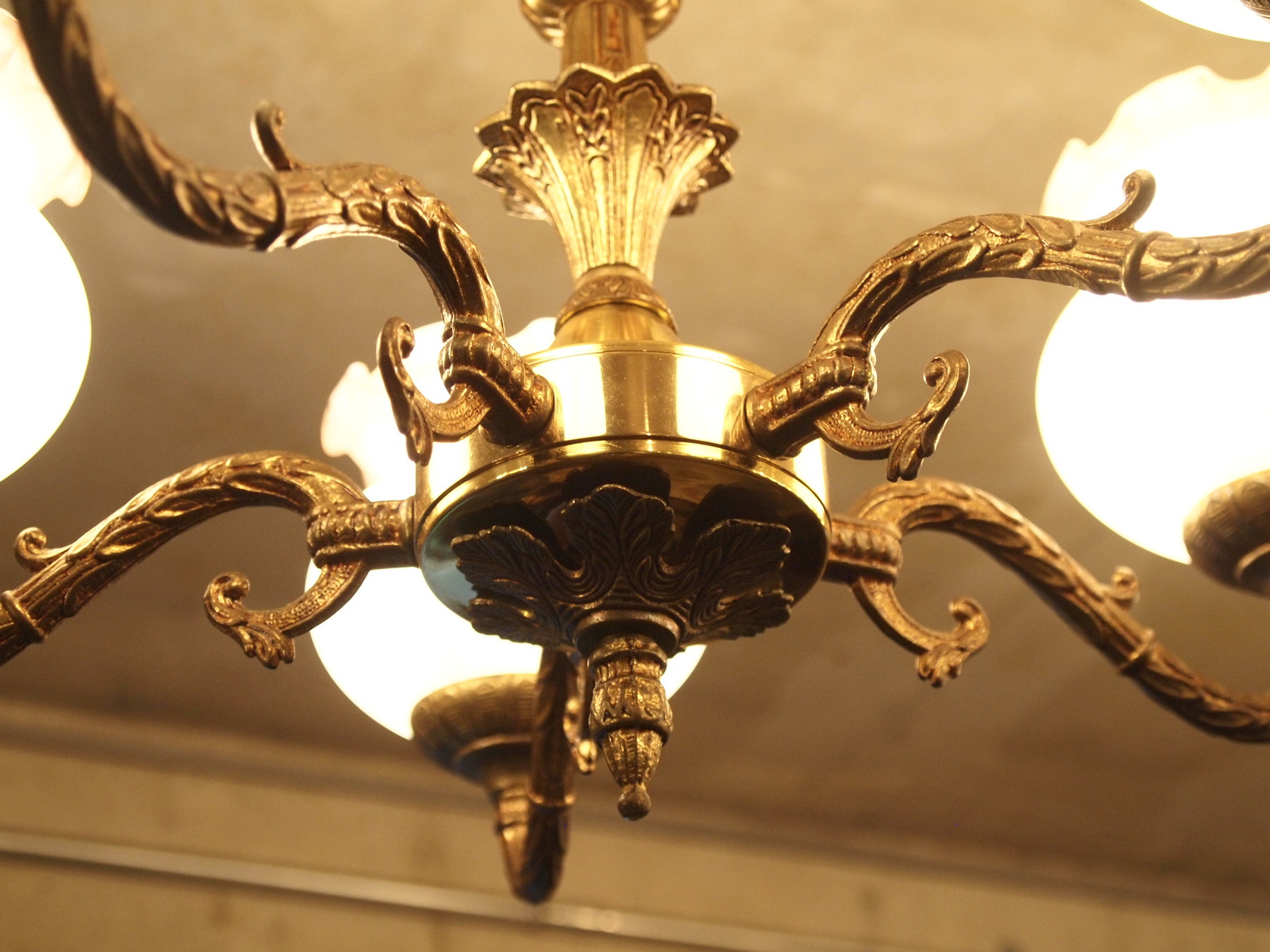 chandelier210409b_04.JPG