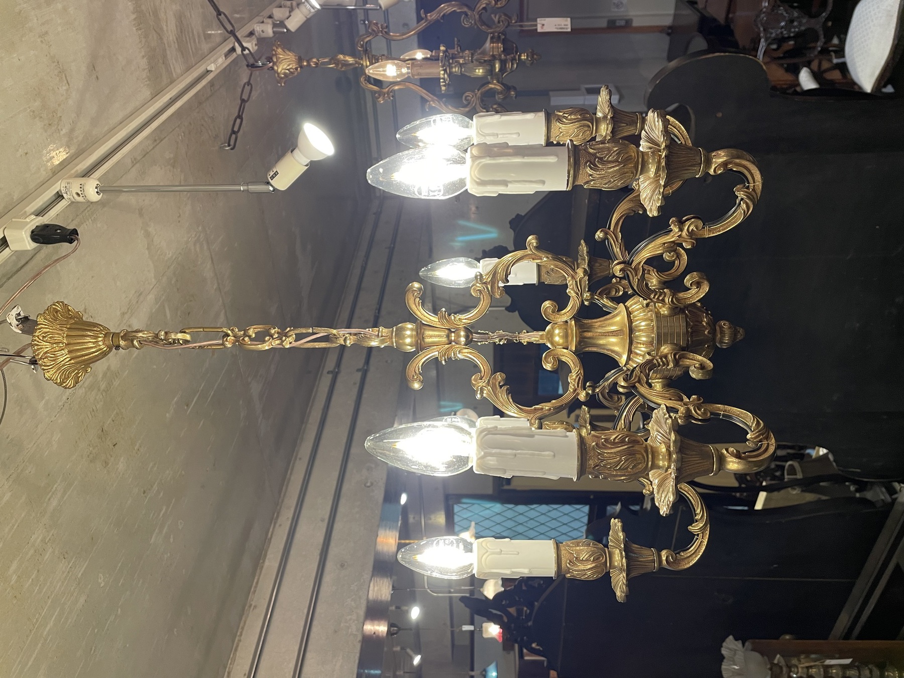 chandelier211212b_01.JPG