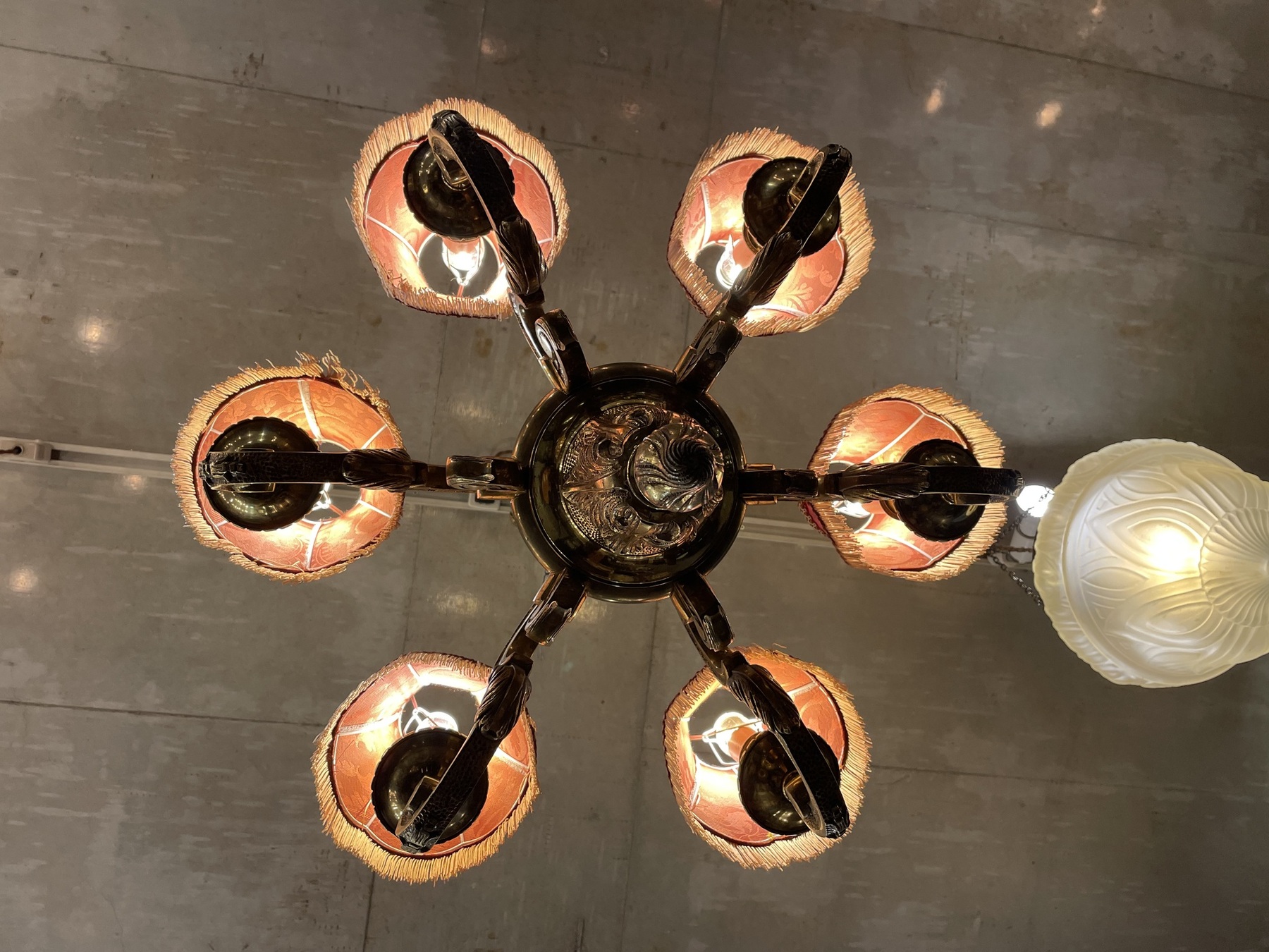 chandelier251226_07.JPG