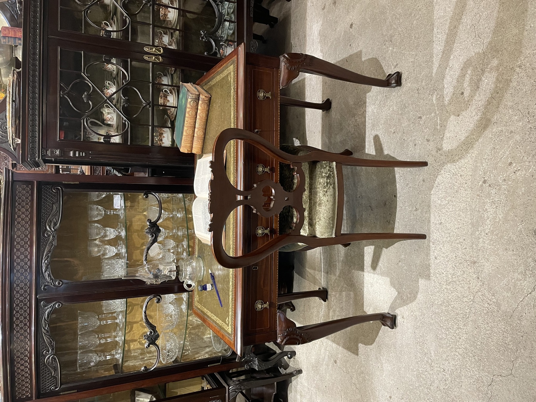 desk251003_01.JPG