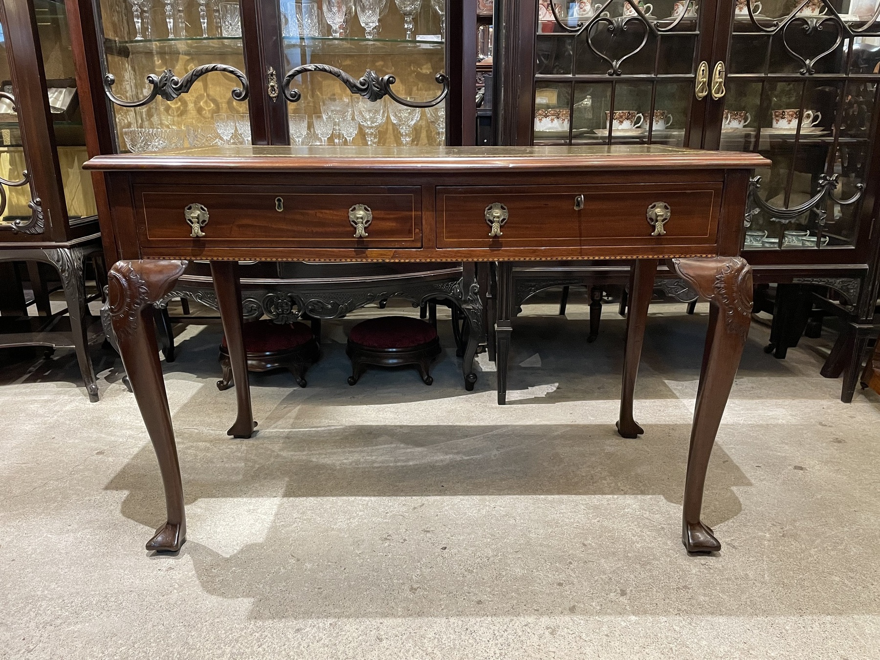desk251003_05.JPG