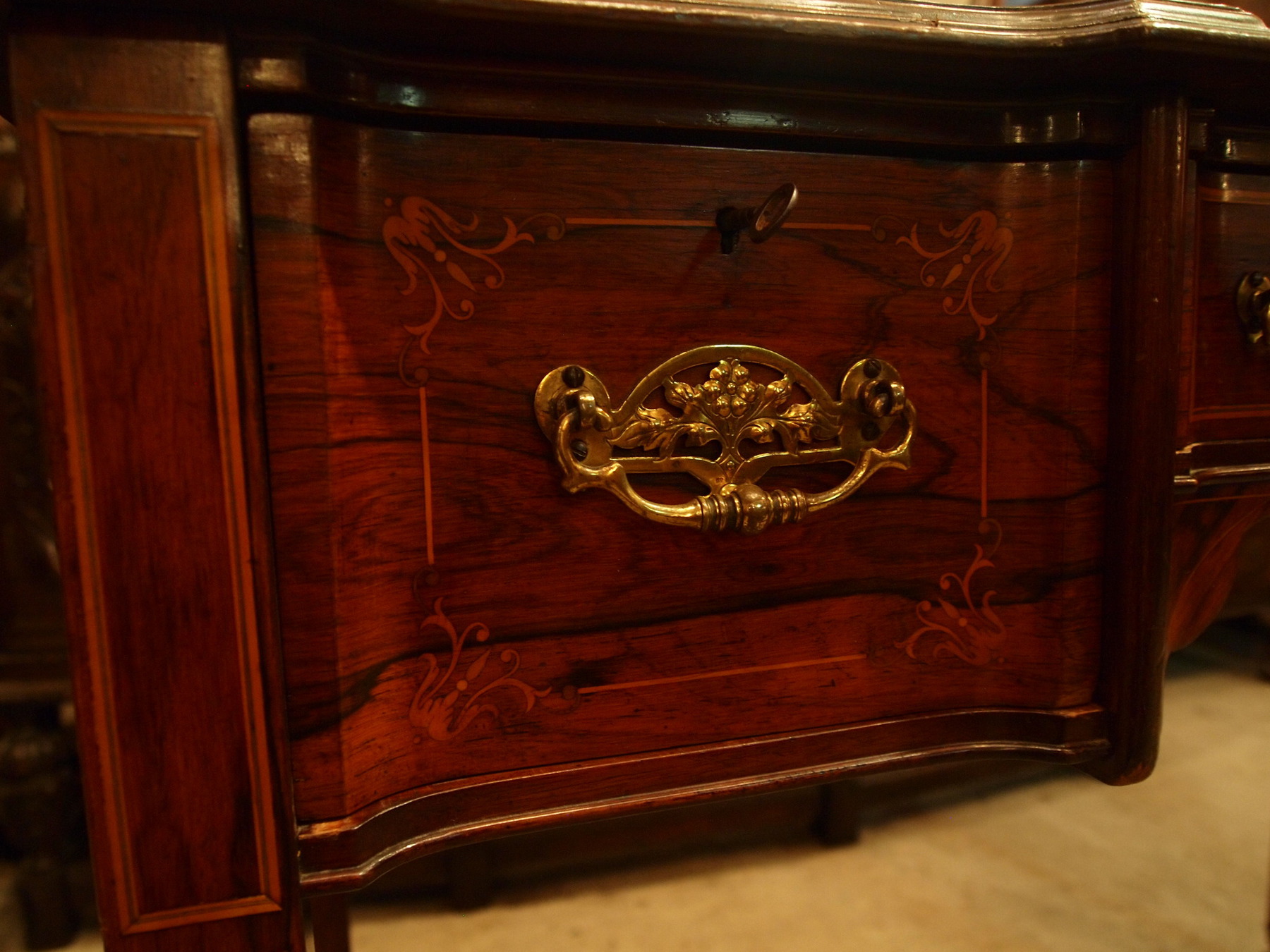 desk290122_13.JPG