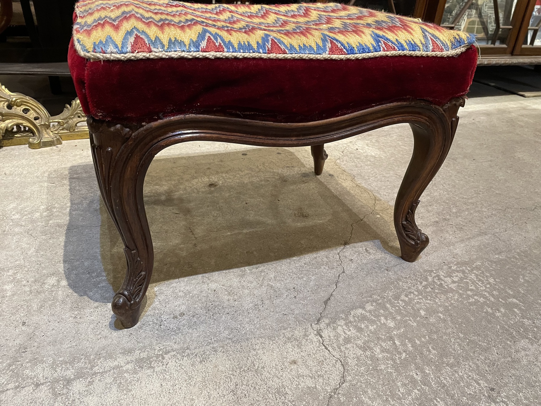 stool220520_03.JPG