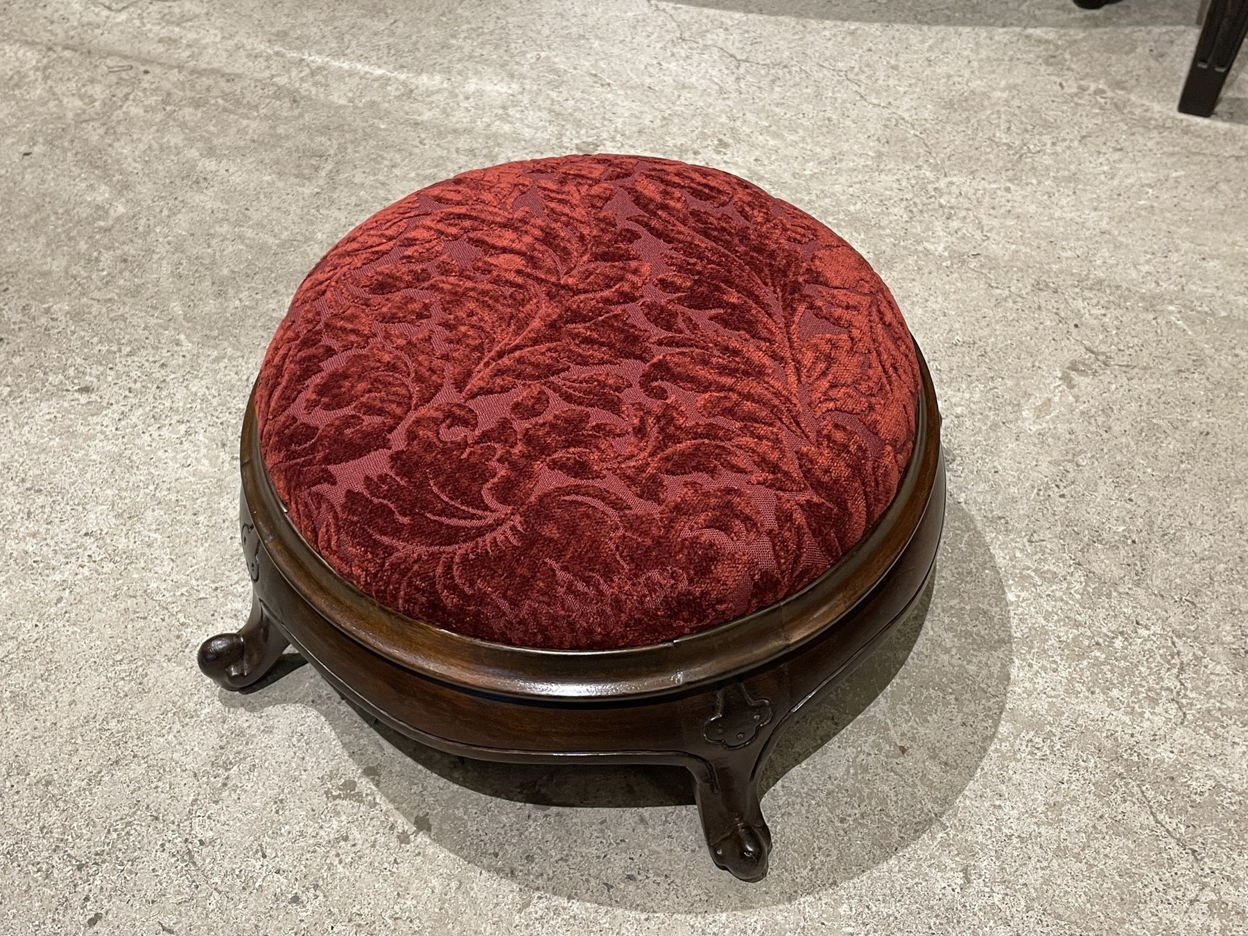 stool251003_03.JPG