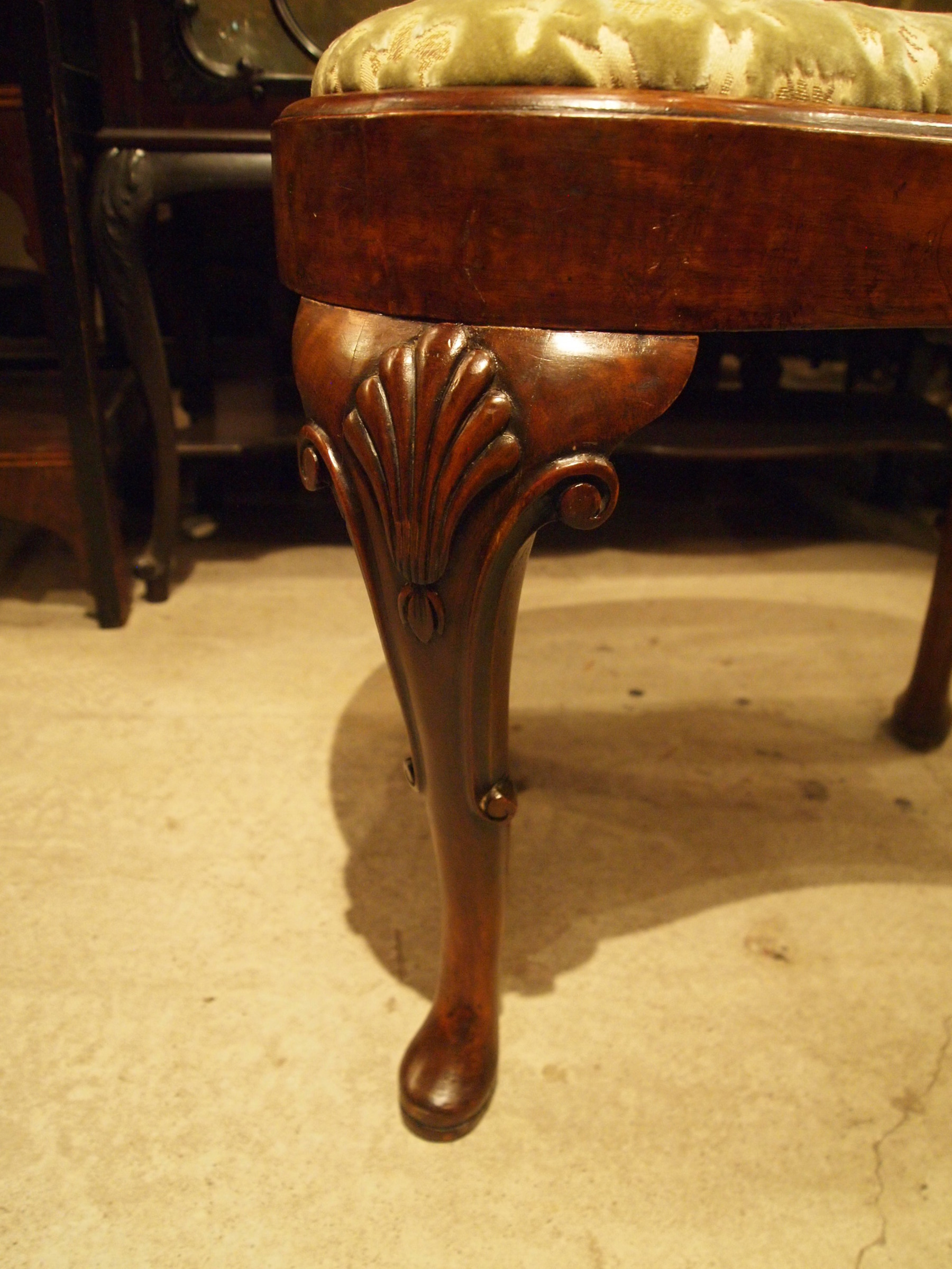 stool300901_04.JPG