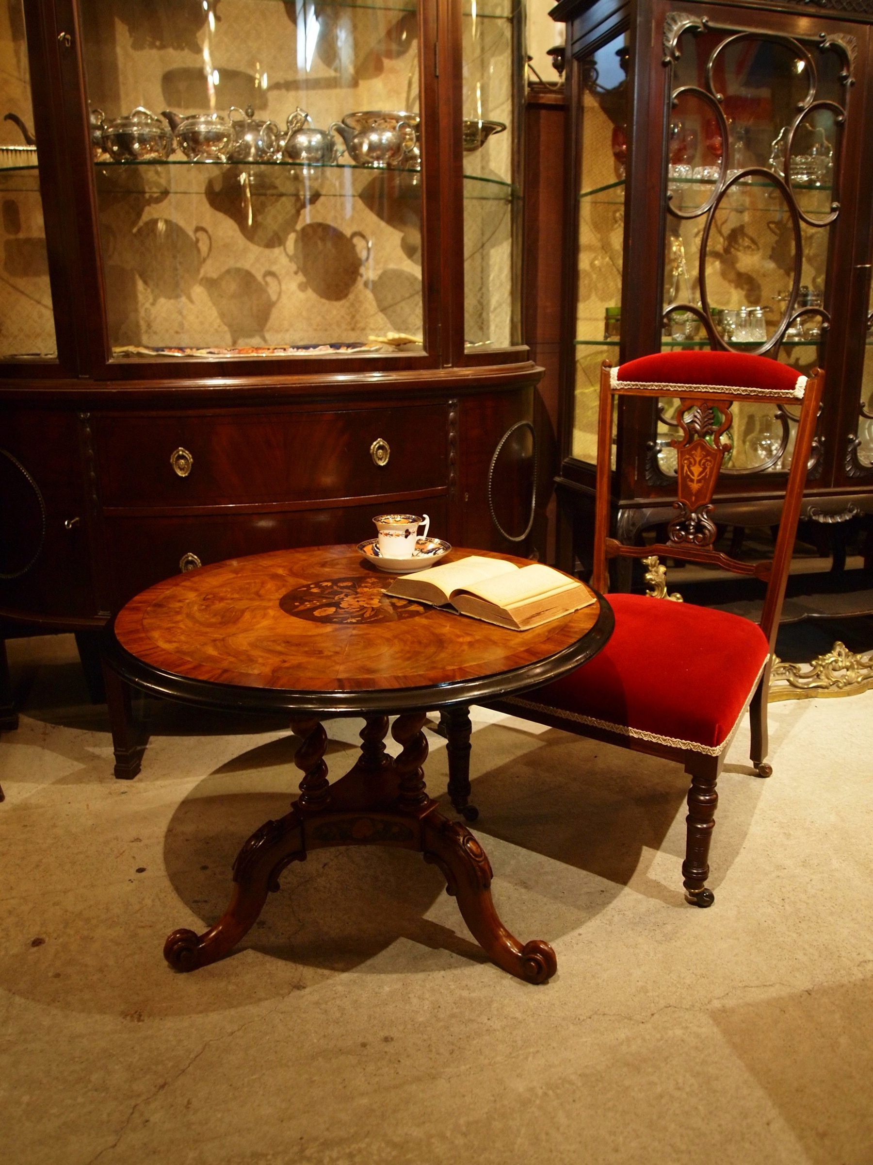 table200904a_01.JPG