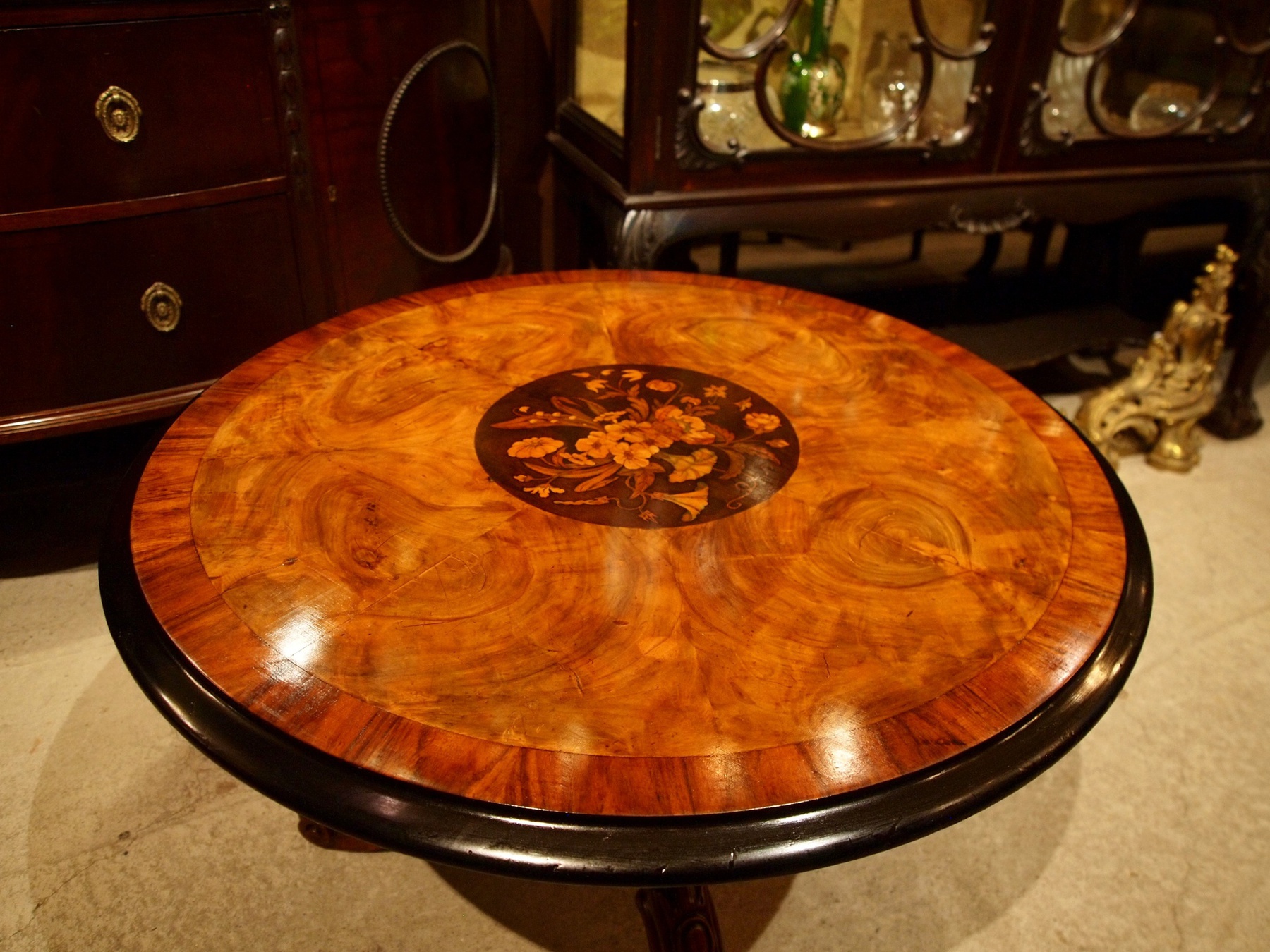table200904a_03.JPG