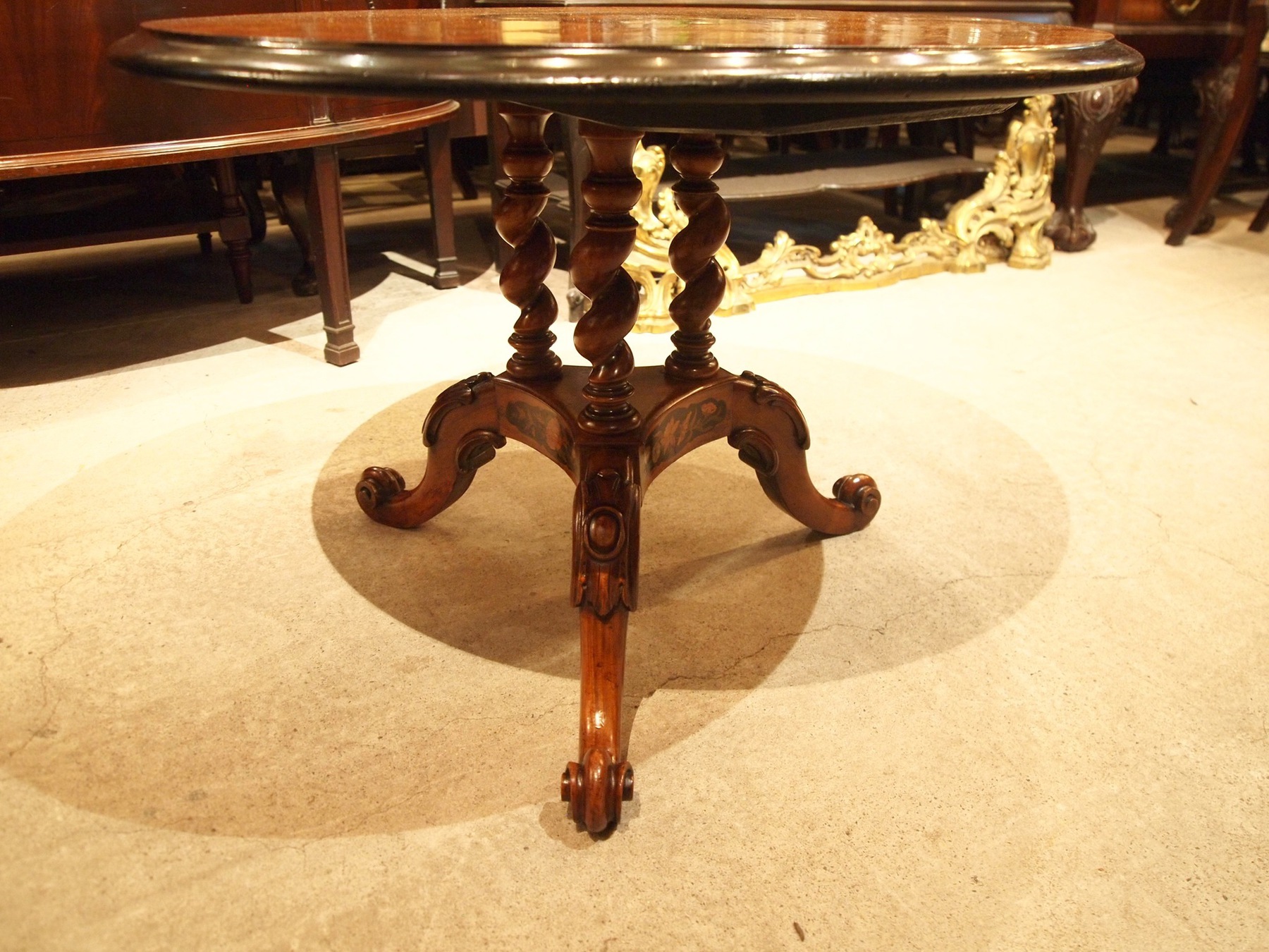 table200904a_06.JPG