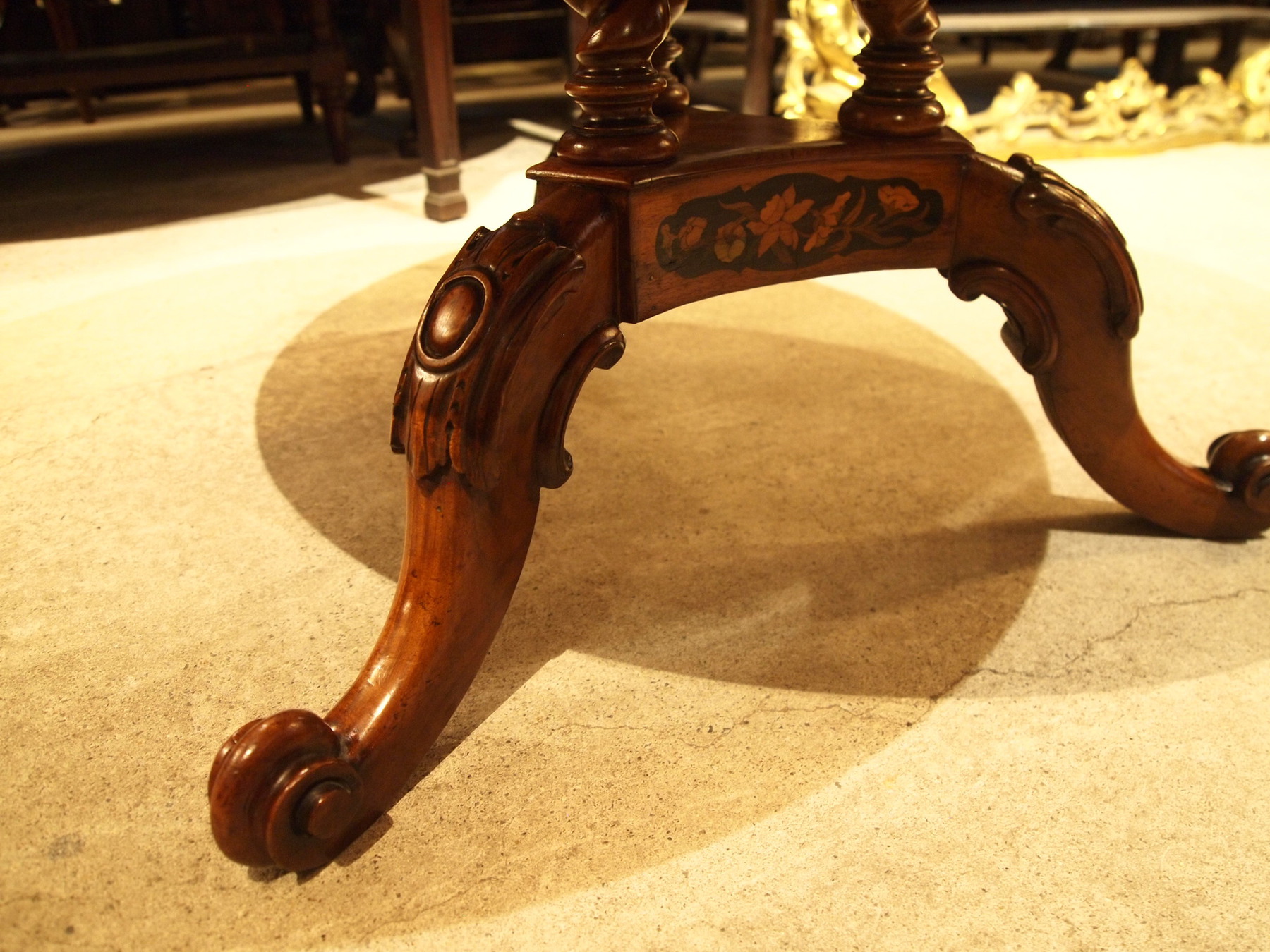 table200904a_08.JPG