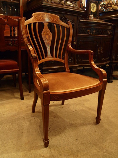 chair170616c_01.jpg