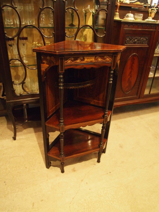 cabinet180714_01.jpg